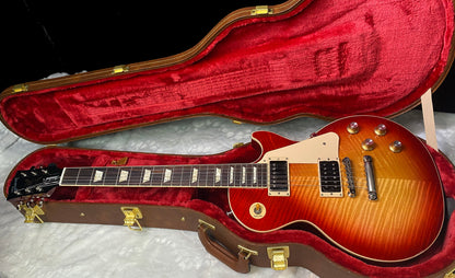 NEW ! Gibson Les Paul Standard '60s - KILLER AAA Flame - Factory Sunburst (custom shop finish) - Bizarre Guitar Limited Edition - .9.1lbs - Authorized Dealer - G07957