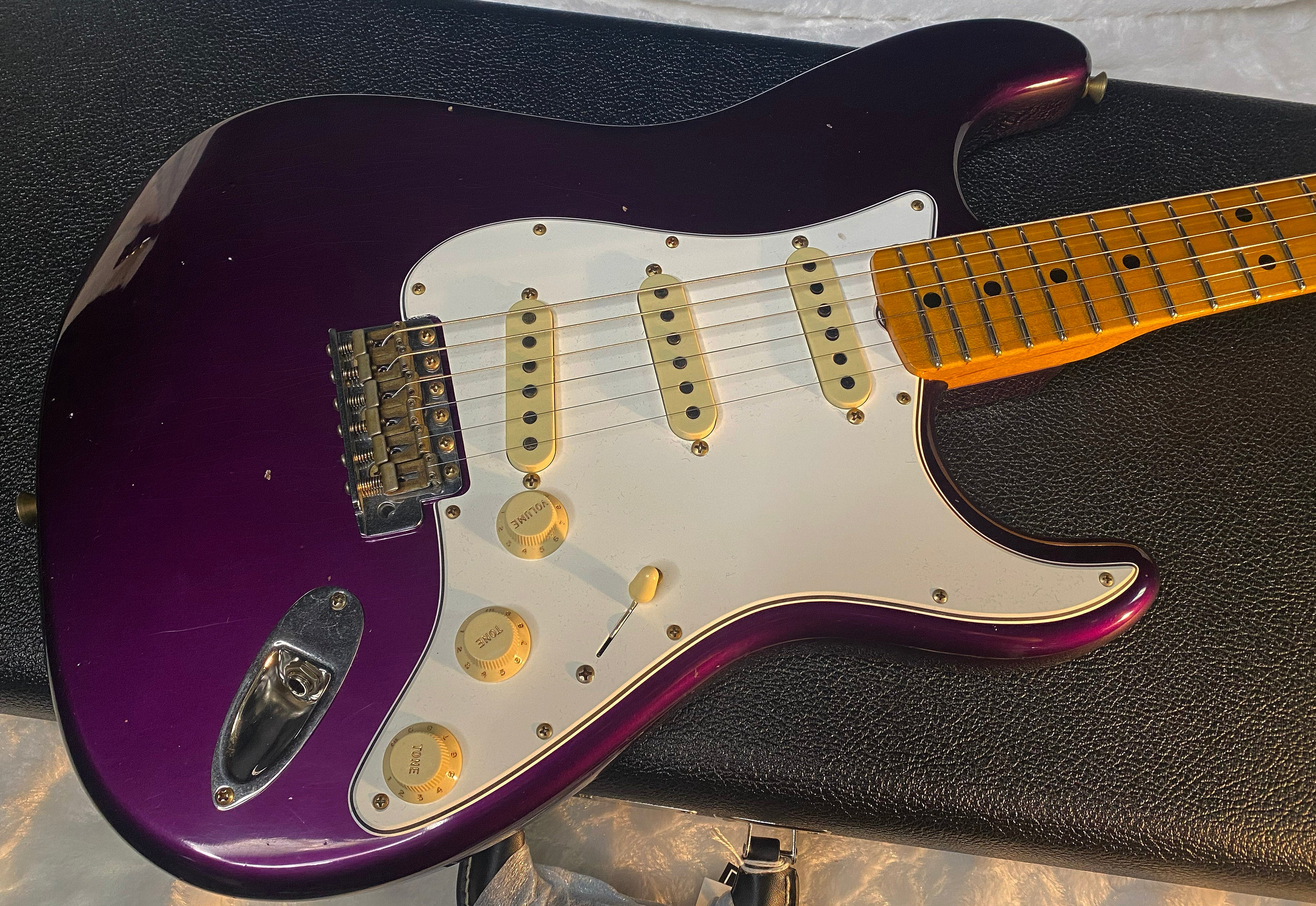 NEW! Fender Custom Shop Special Run '69 Stratocaster Journeyman Relic - Handwound P/U's - Aged Plum - Reverse Headstock - 7.8lbs - Authorized Dealer - One OFF! SUPRE RARE! G06583