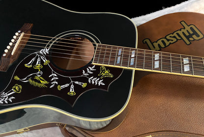 NEW! Gibson Acoustic Hummingbird Torch Acoustic-Electric Guitar - Ebony - 4.4 lbs - Authorized Dealer! G07196