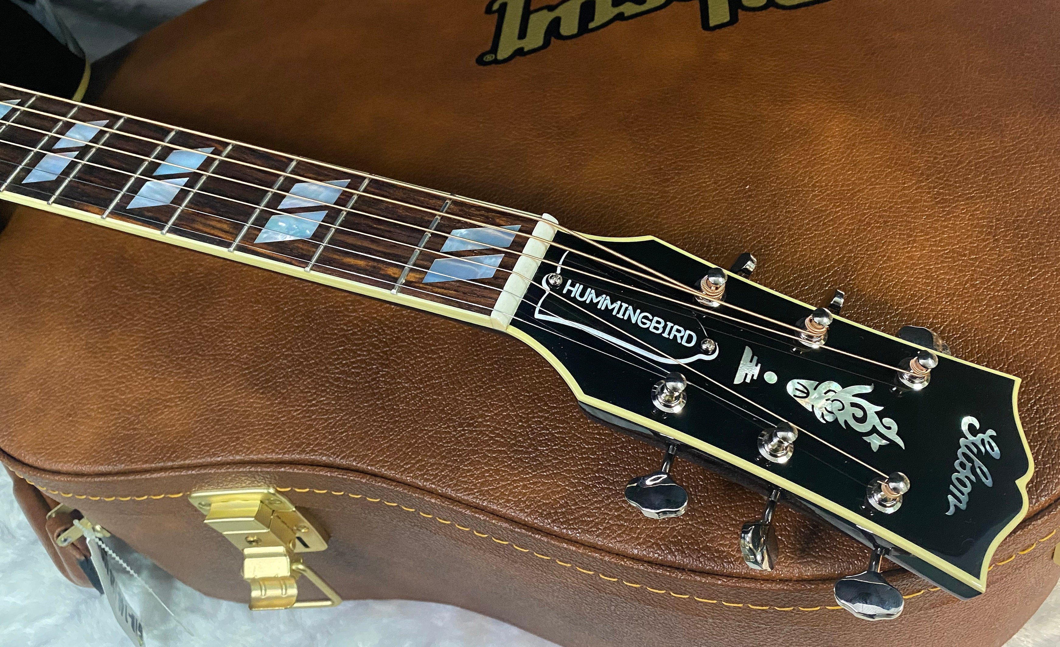 NEW! Gibson Acoustic Hummingbird Torch Acoustic-Electric Guitar - Ebony - 4.4 lbs - Authorized Dealer! G07196