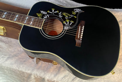 NEW! Gibson Acoustic Hummingbird Torch Acoustic-Electric Guitar - Ebony - 4.4 lbs - Authorized Dealer! G07196