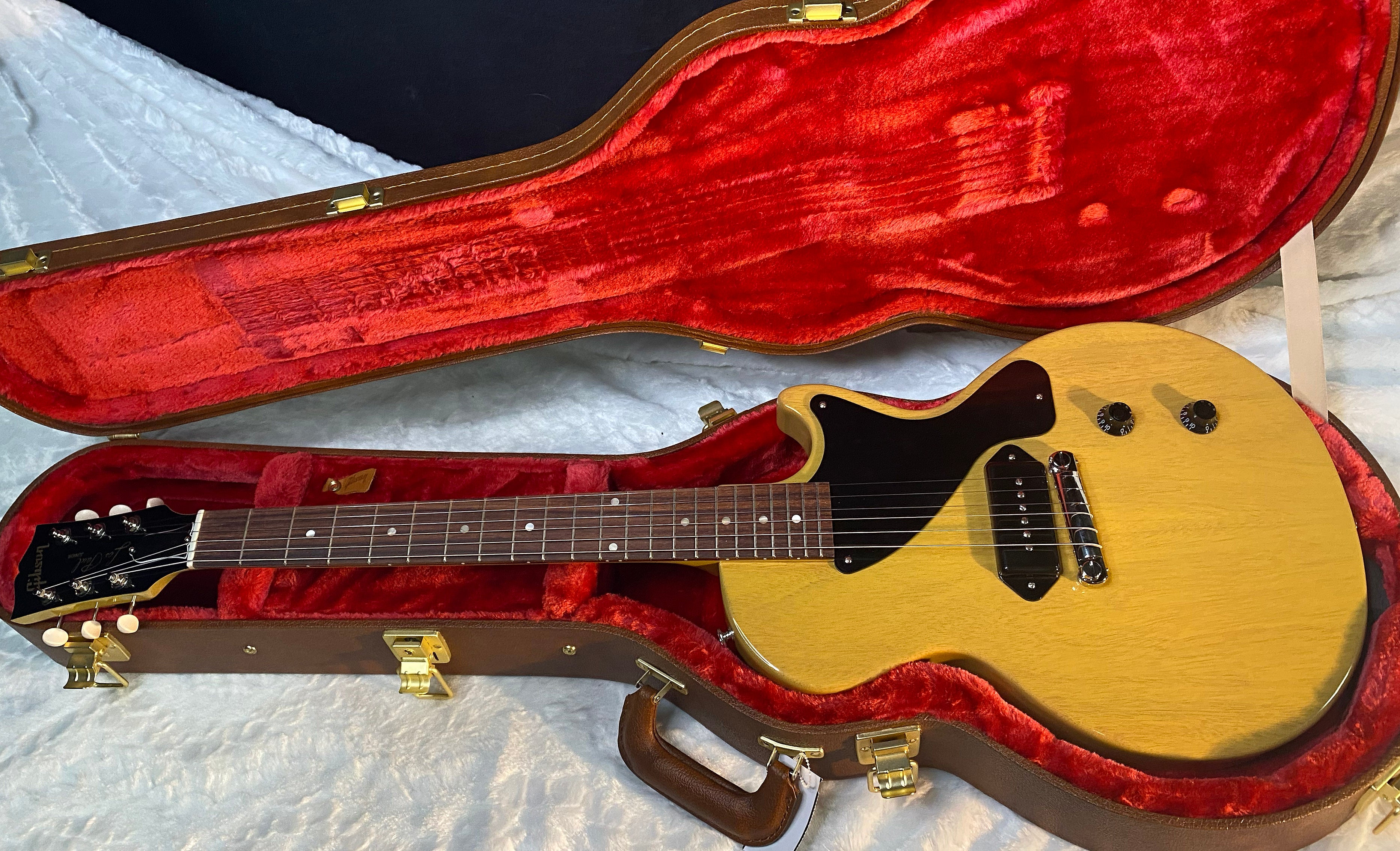 NEW! Gibson Les Paul Junior - TV Yellow - Hardshell Case - Authorized Dealer - 8.25 lbs - G06582