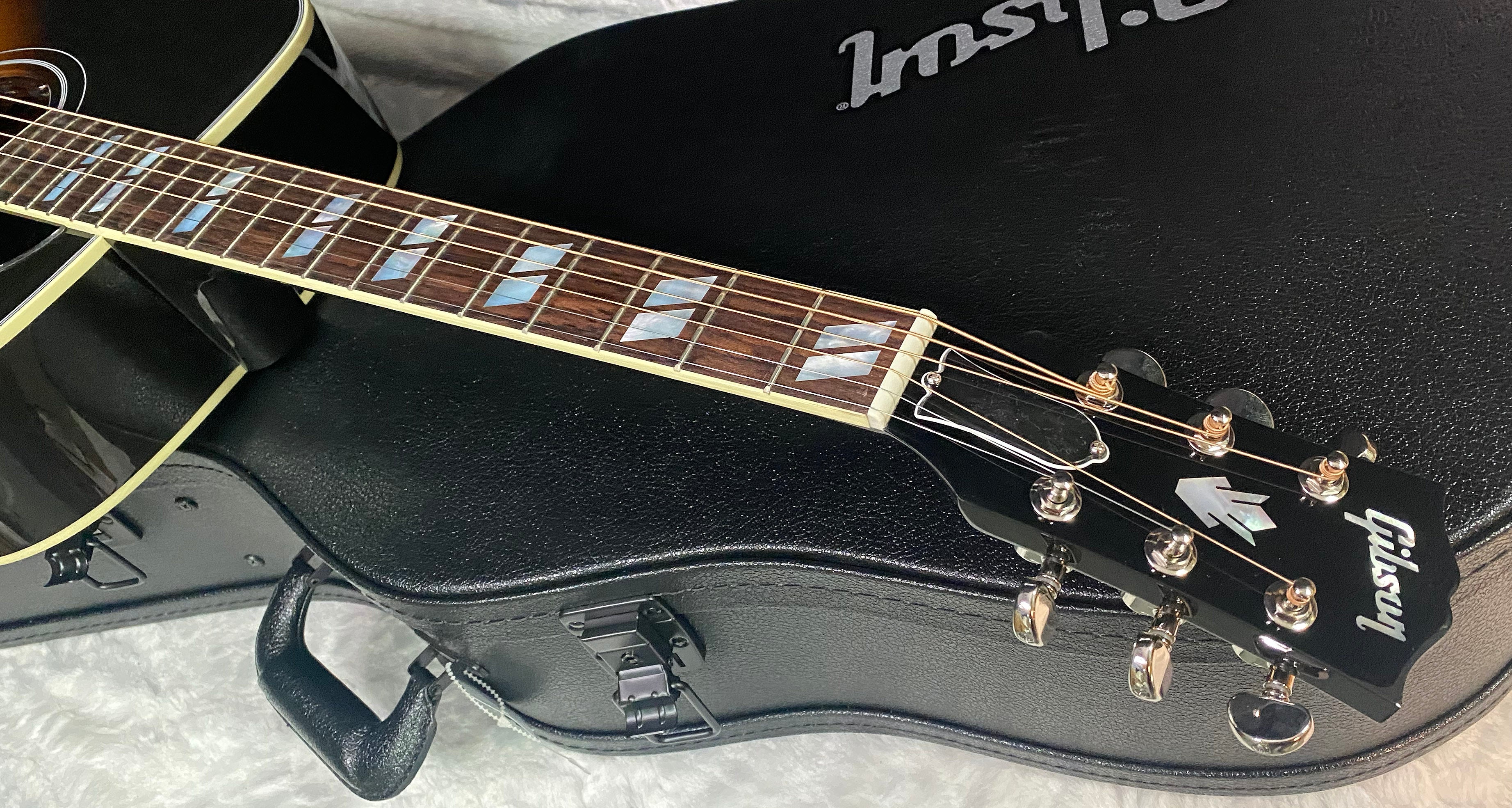 NEW ! Gibson Hummingbird Standard - Vintage Sunburst - Acoustic Electric - Authorized Dealer - 4.8lbs - G07197