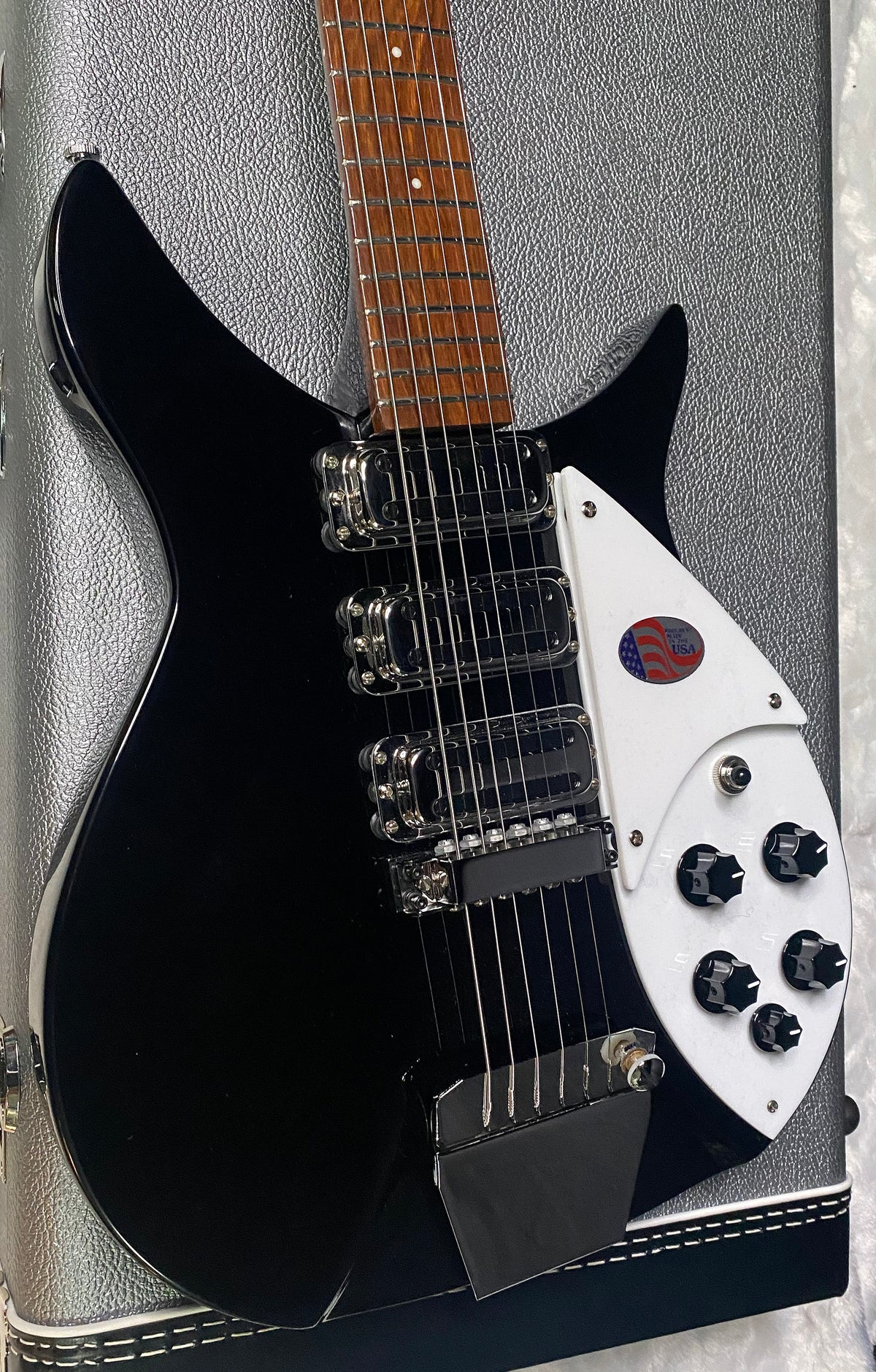 NEW! Rickenbacker 325C64 Miami 3 Pickup Semi-Hollow Guitar- Jetglo - Authorized Dealer - 6.7lbs - G07981