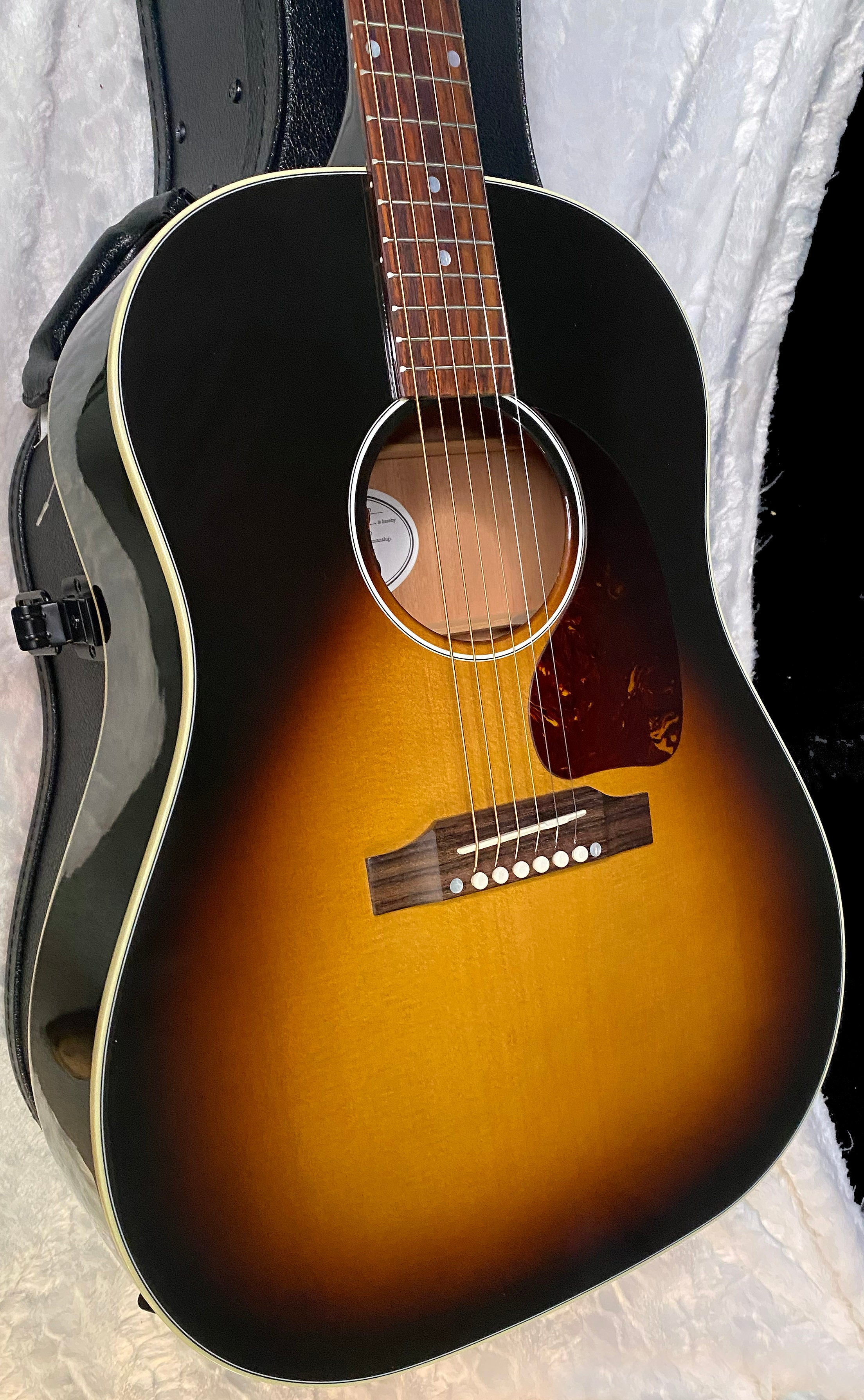 NEW! Gibson J-45 Standard Acoustic Electric Guitar - Vintage Sunburst - Authorized Dealer - 4.85lbs - G07204