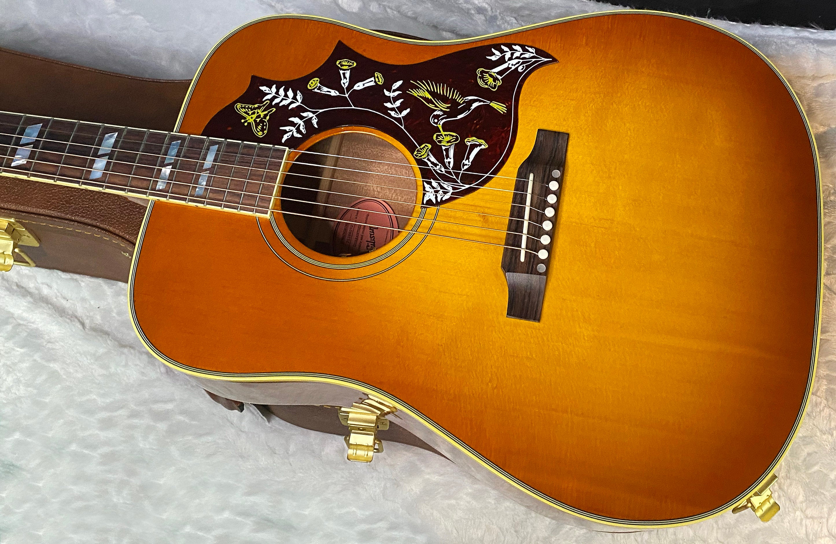 NEW! Gibson Hummingbird Original Heritage Cherry Sunburst 4.3 lbs - Authorized Dealer! G07191