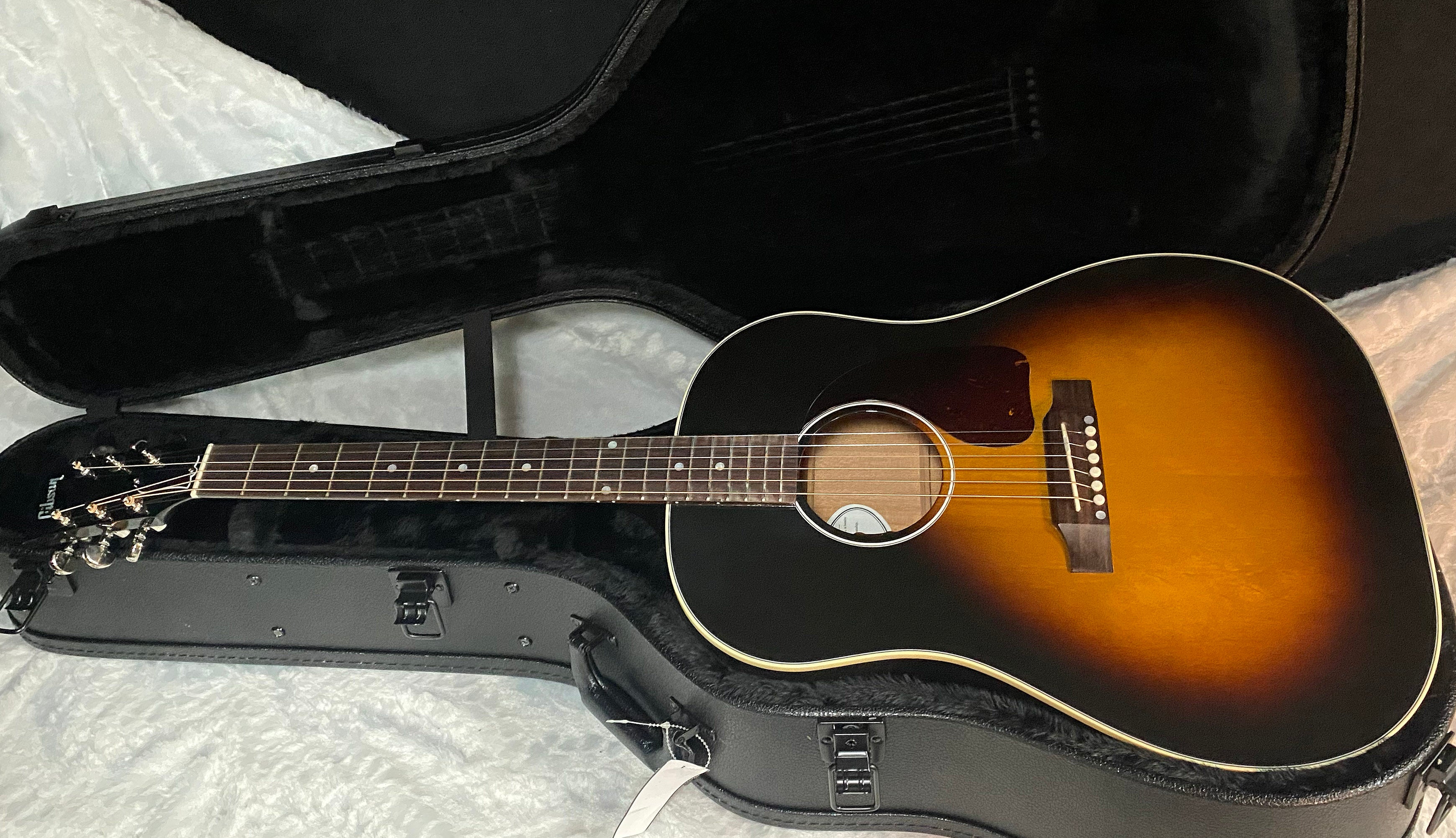 NEW! Gibson J-45 Standard Acoustic Electric Guitar - Vintage Sunburst - Authorized Dealer - 4.55lbs - G07188