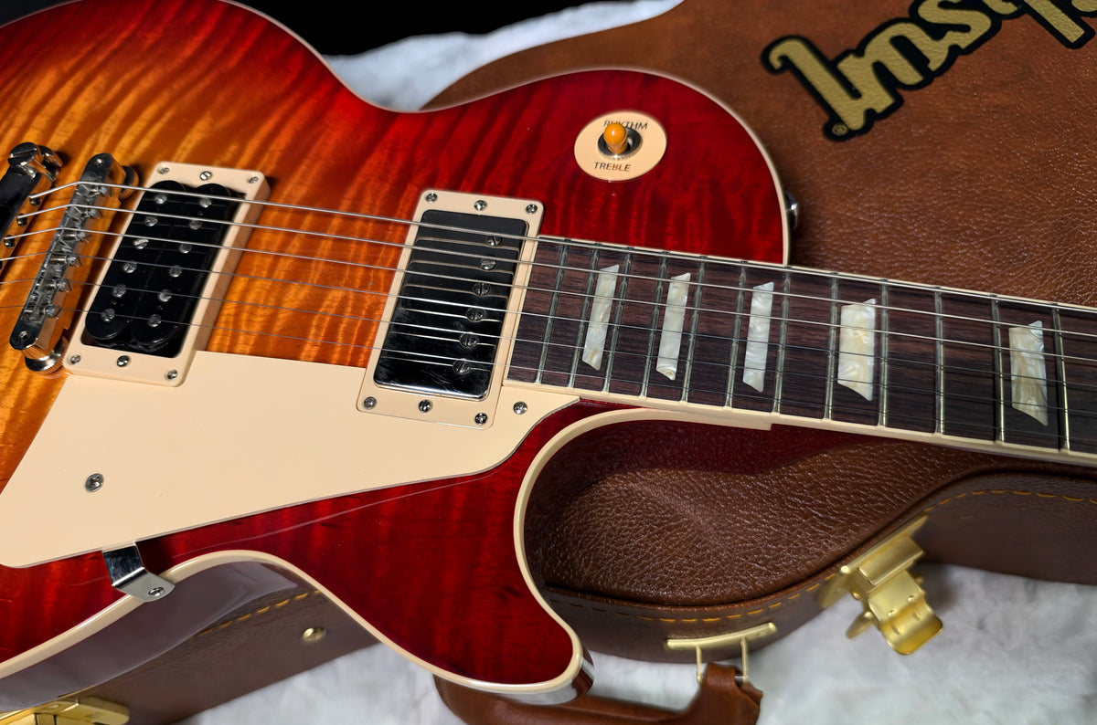 NEW ! Gibson Les Paul Standard '60s - AAA Flame - Factory Sunburst (custom shop finish) - Bizarre Guitar Limited Edition - Only 8.8lbs - Authorized Dealer - G7948