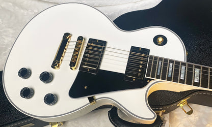 NEW! Gibson Les Paul Custom - Alpine White - Ebony Board - Authorized Dealer - In Stock! - 10.5 lbs!! - G06471