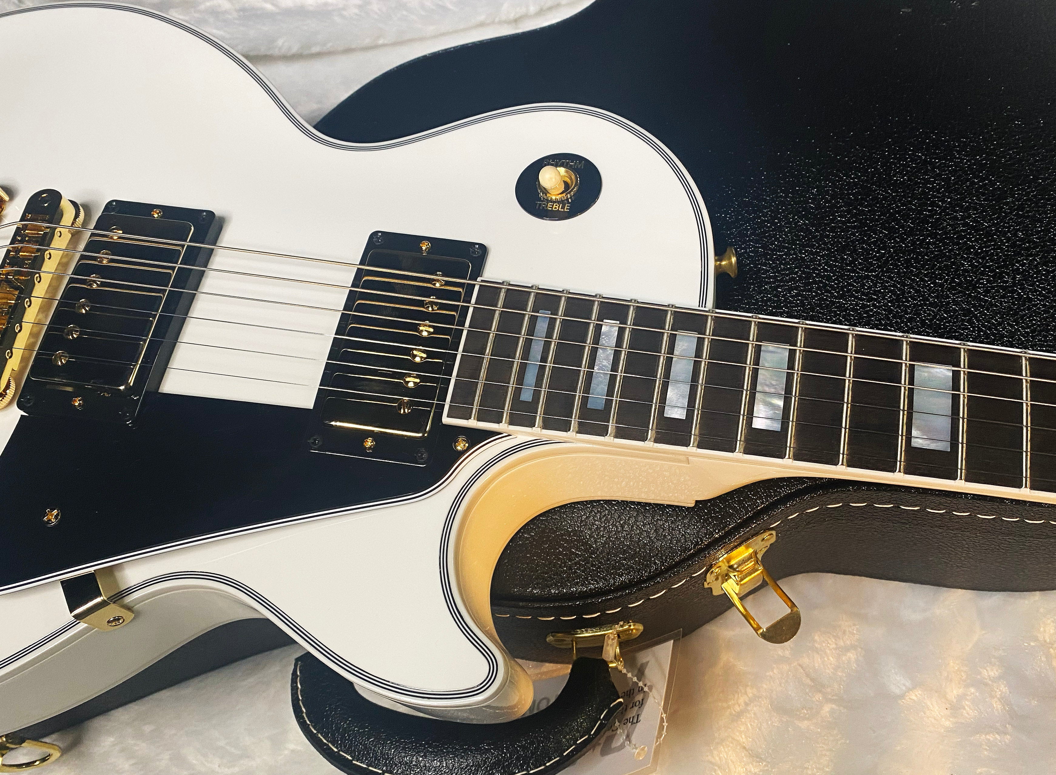 NEW! Gibson Les Paul Custom - Alpine White - Ebony Board - Authorized Dealer - In Stock! - 10.5 lbs!! - G06471