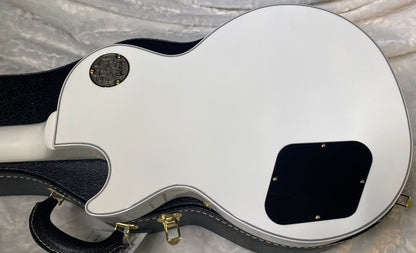NEW! Gibson Les Paul Custom - Alpine White - Ebony Board - Authorized Dealer - In Stock! - 10.5 lbs!! - G06471