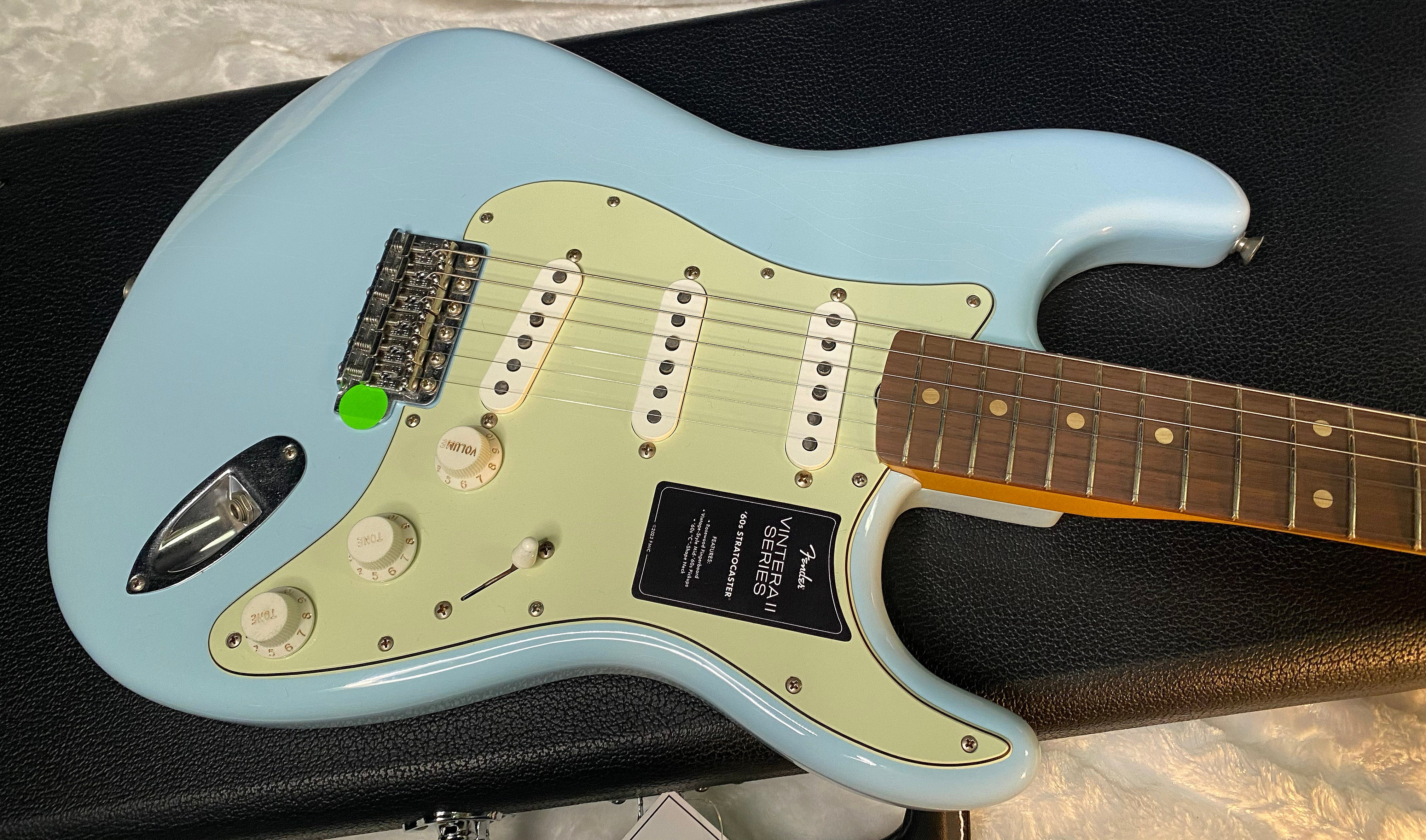 NEW! Fender Limited Edition Vintera II Road Worn '60s Stratocaster - Sonic Blue - 7.5lbs - Authorized Dealer - RARE! G06570