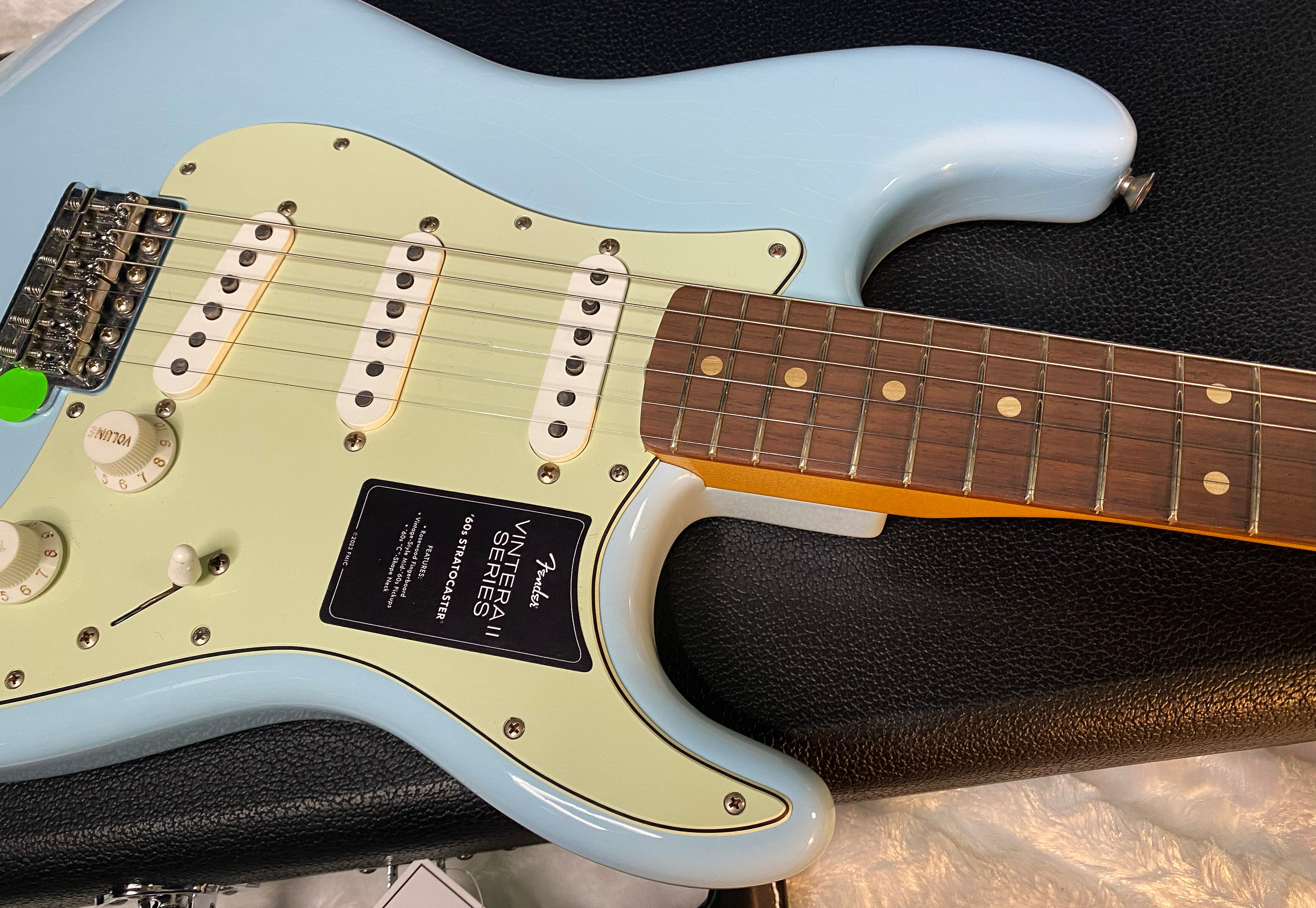 NEW! Fender Limited Edition Vintera II Road Worn '60s Stratocaster - Sonic Blue - 7.5lbs - Authorized Dealer - RARE! G06570