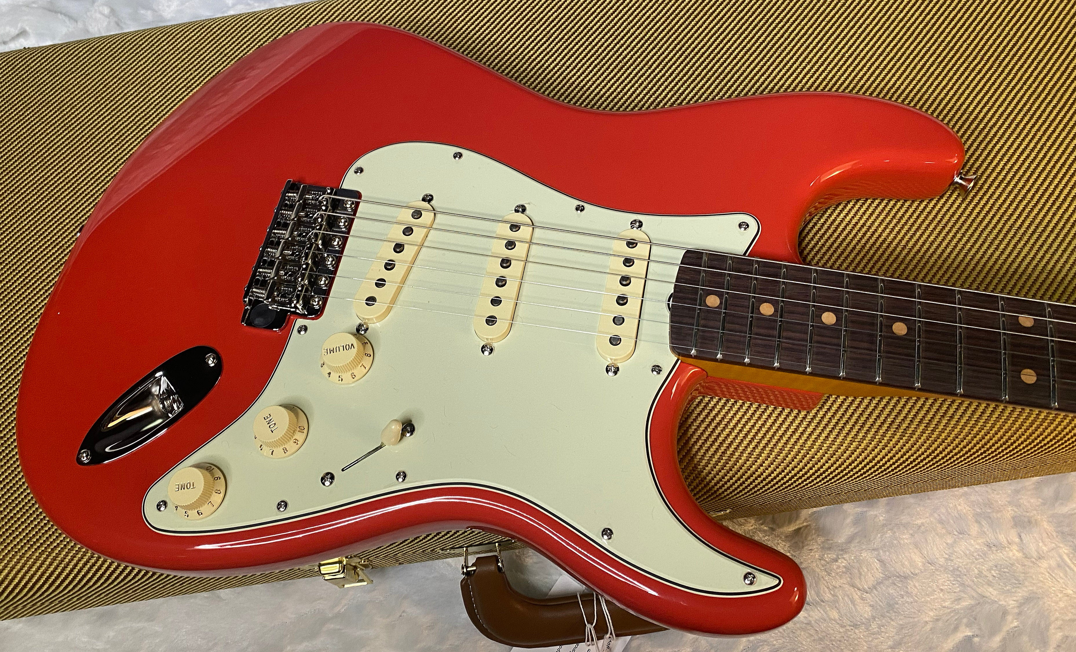 NEW! Fender Limited Edition American Vintage II 1961 Stratocaster - Fiesta Red - FSR Fender Special Run - 7.9lbs - Authorized Dealer - G05776