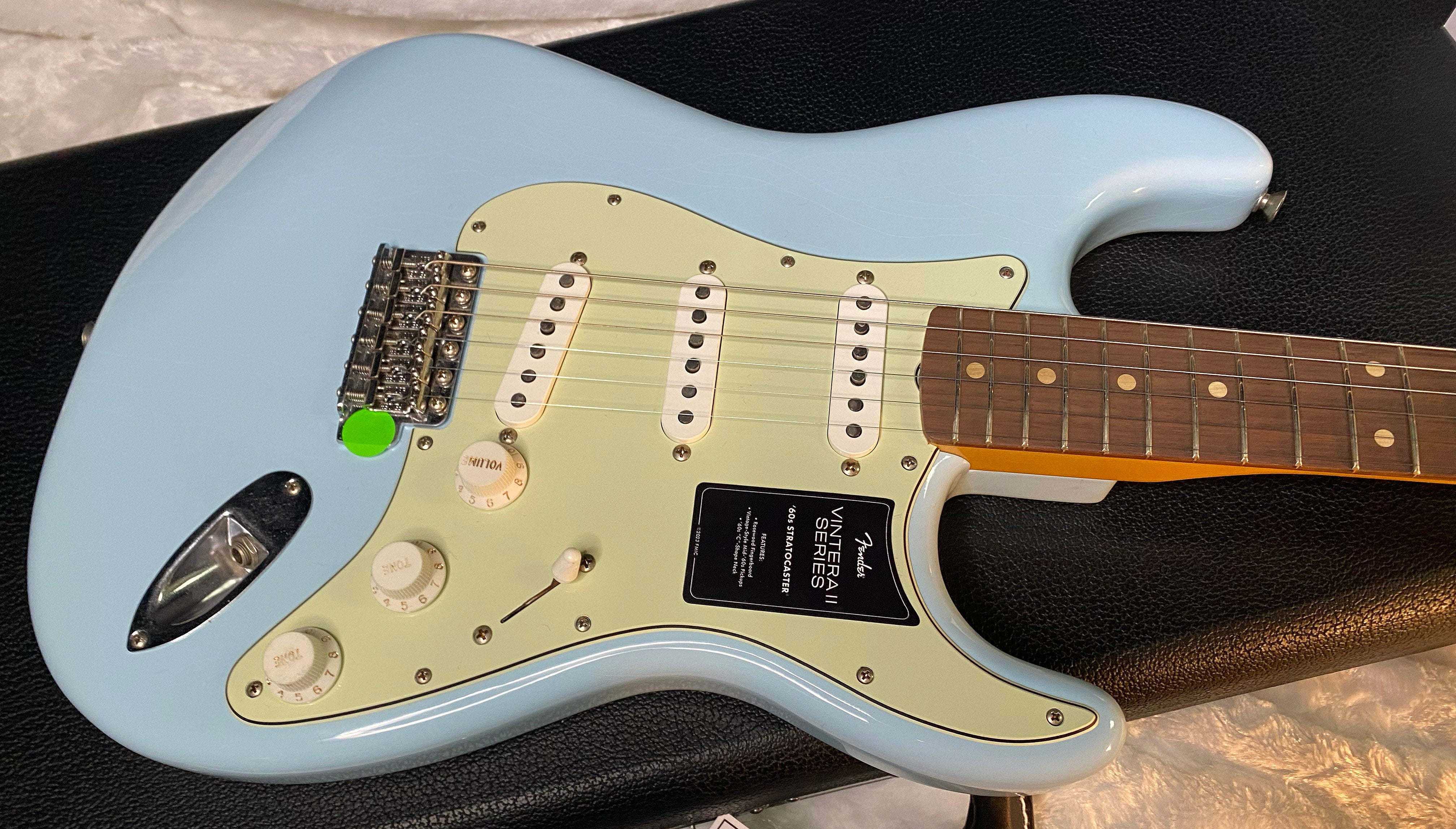 NEW! Fender Limited Edition Vintera II Road Worn '60s Stratocaster - Sonic Blue - 7.5lbs - Authorized Dealer - RARE! G06570