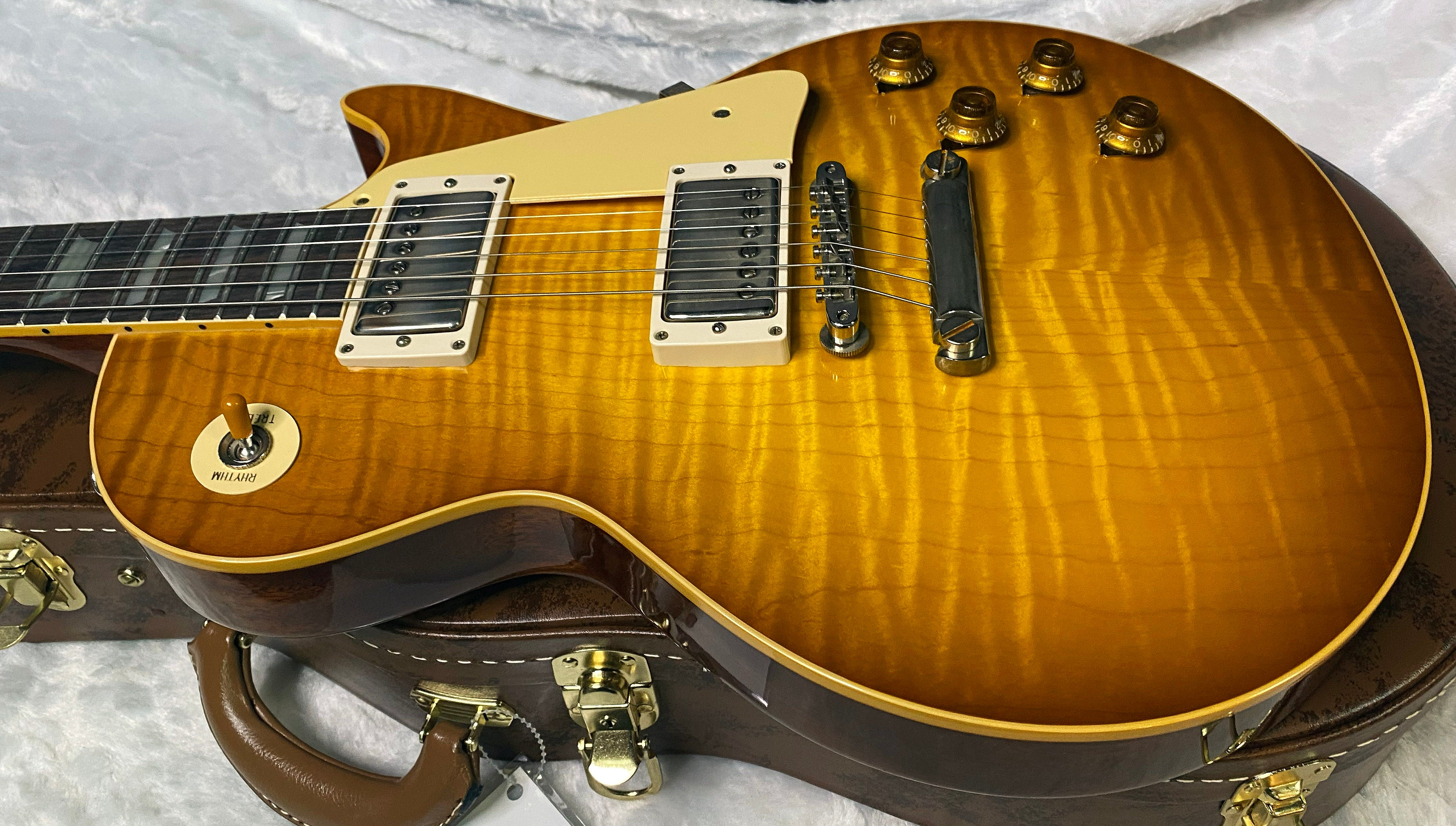 NEW ! Gibson Custom Shop 1959 Les Paul - Golden Poppy Burst - Authorized Dealer - Hand Picked Curly Maple Flame Top - VOS - 8.8 lbs - G07184