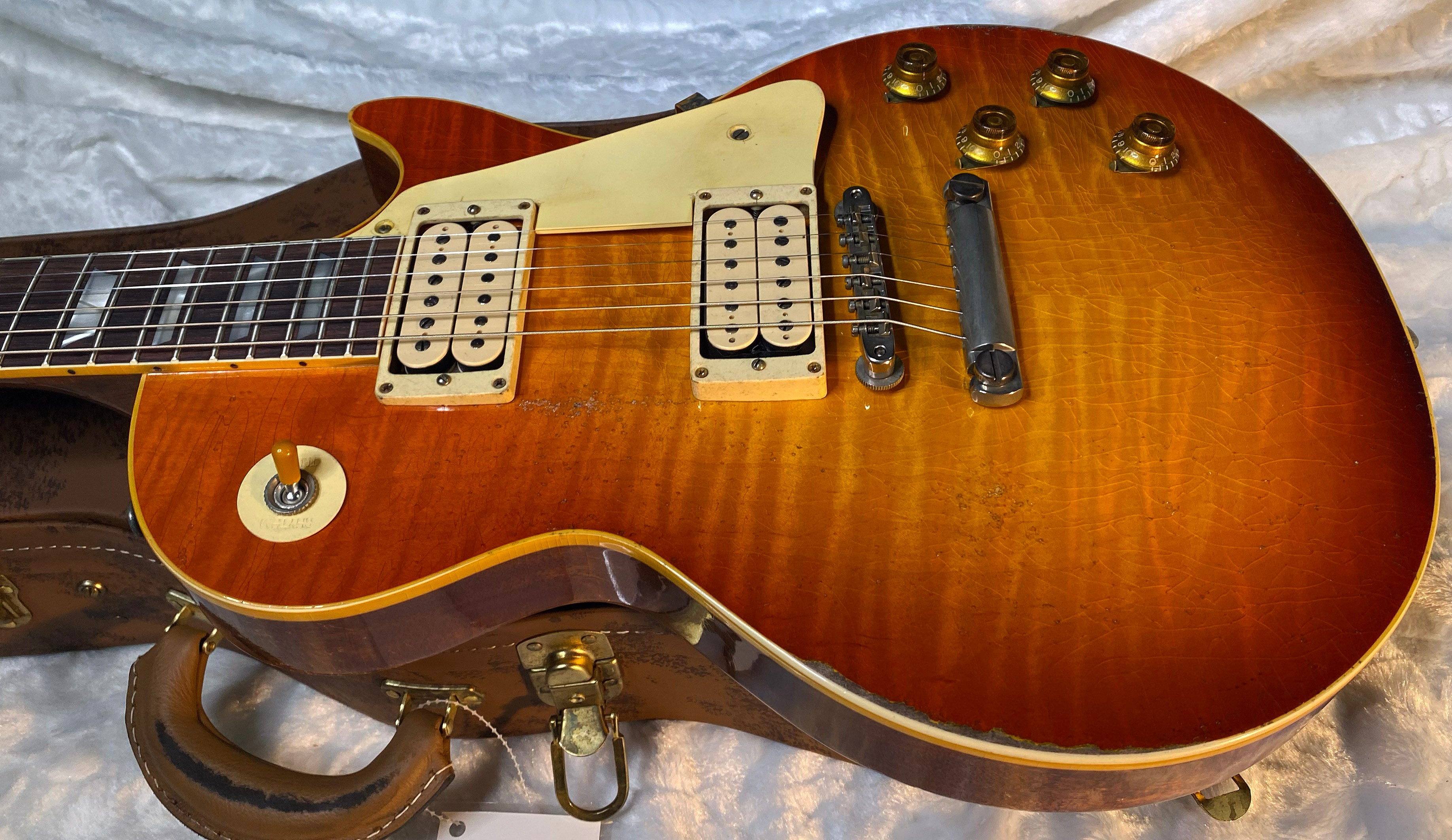 NEW! Gibson Custom 1959 Les Paul Standard Resissue Electric Guitar - Beauty of the Burst #86 Heavy Aged - Authorized Dealer - ONLY 7.9lbs!! G06599