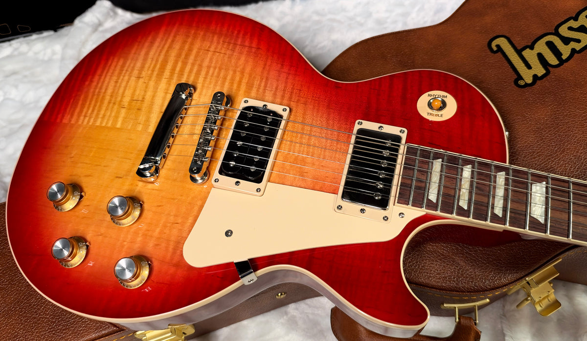 NEW ! Gibson Les Paul Standard '60s - Beautiful AAA Flame - Factory Sunburst (custom shop finish) - Bizarre Guitar Limited Edition - 9 lbs - Authorized Dealer - G07929