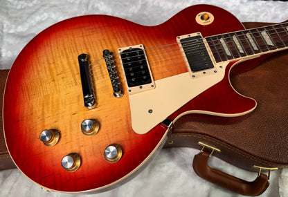 NEW ! Gibson Les Paul Standard '60s - Beautiful AAA Flame - Factory Sunburst (custom shop finish) - Bizarre Guitar Limited Edition - 9 lbs - Authorized Dealer - G07929