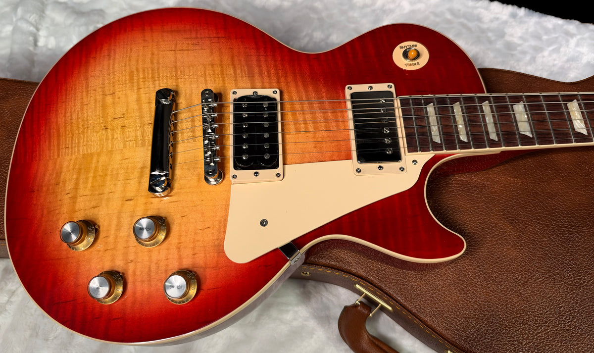 NEW ! Gibson Les Paul Standard '60s - Beautiful AAA Flame - Factory Sunburst (custom shop finish) - Bizarre Guitar Limited Edition - 9 lbs - Authorized Dealer - G07929
