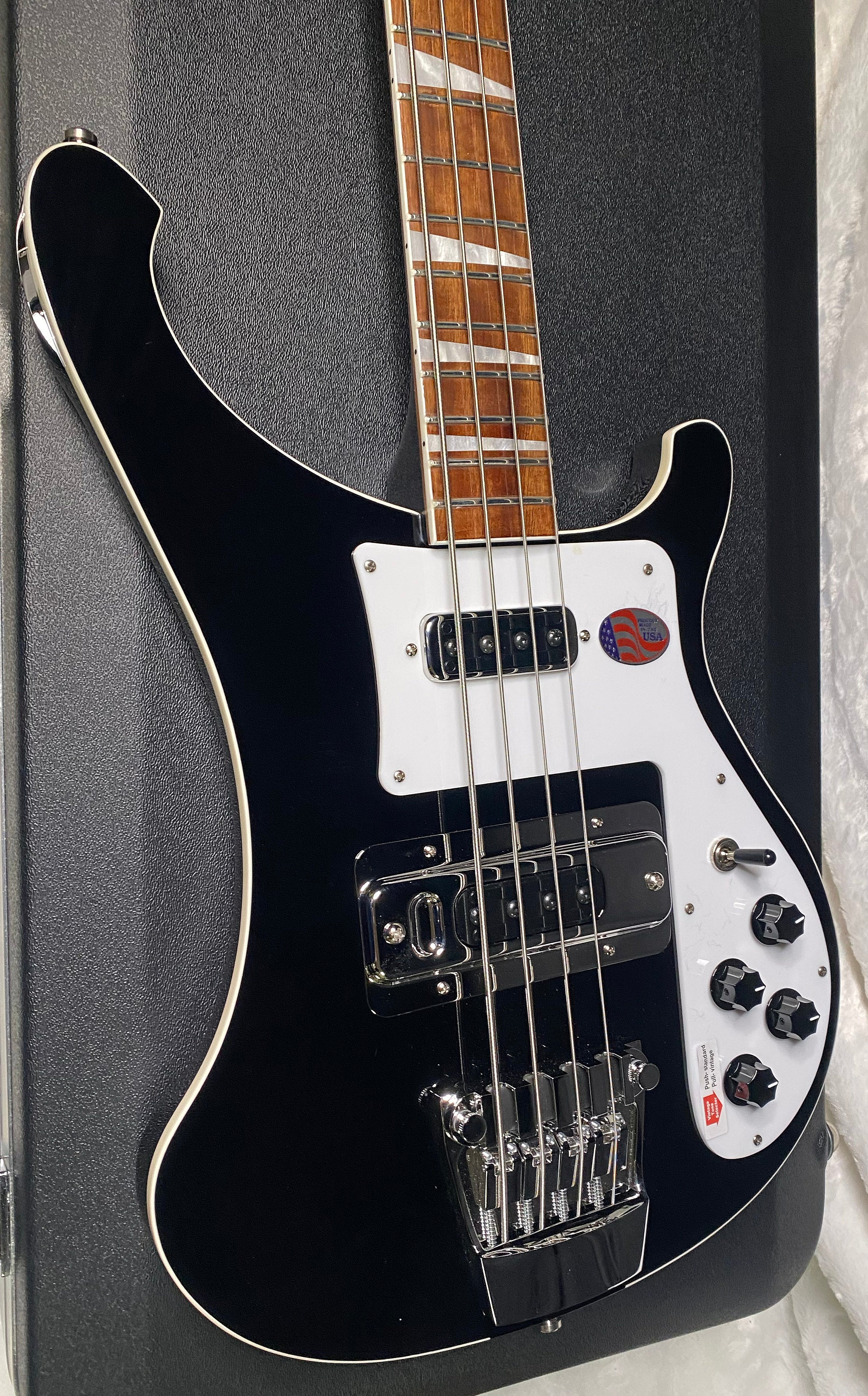 NEW! Rickenbacker 4003 Jetglo Jet Glo JG - 4-String Bass - Authorized Dealer - 9.8 lbs - G06589