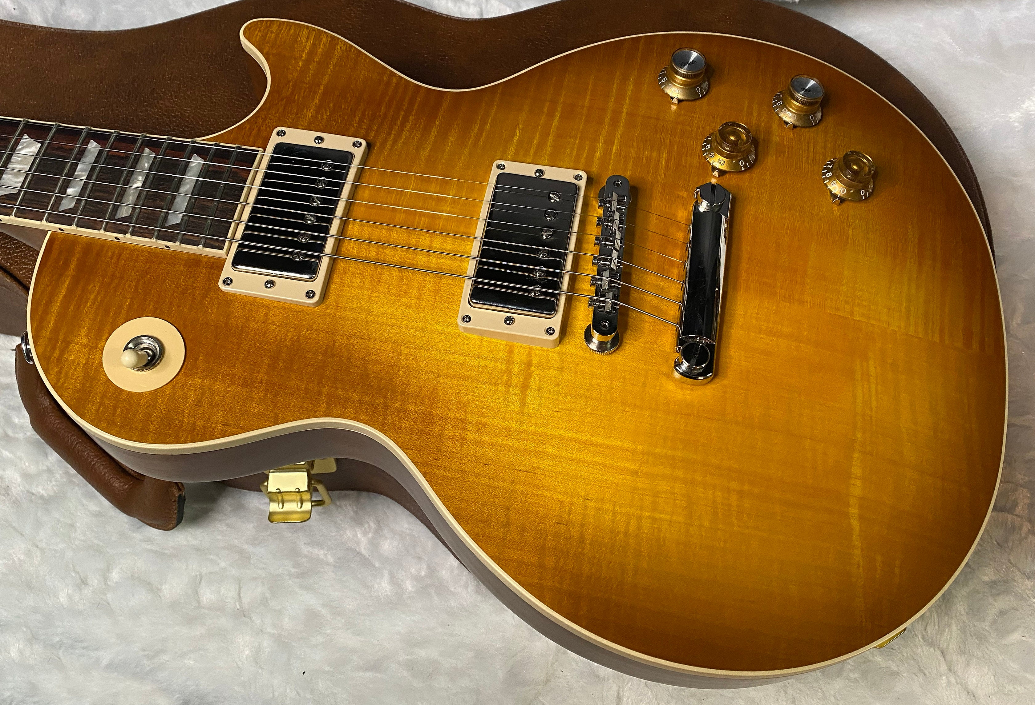 NEW ! Gibson Kirk Hammett "Greeny” Les Paul Standard﻿﻿ Greeny Burst -9.5lbs - Authorized Dealer - G07177