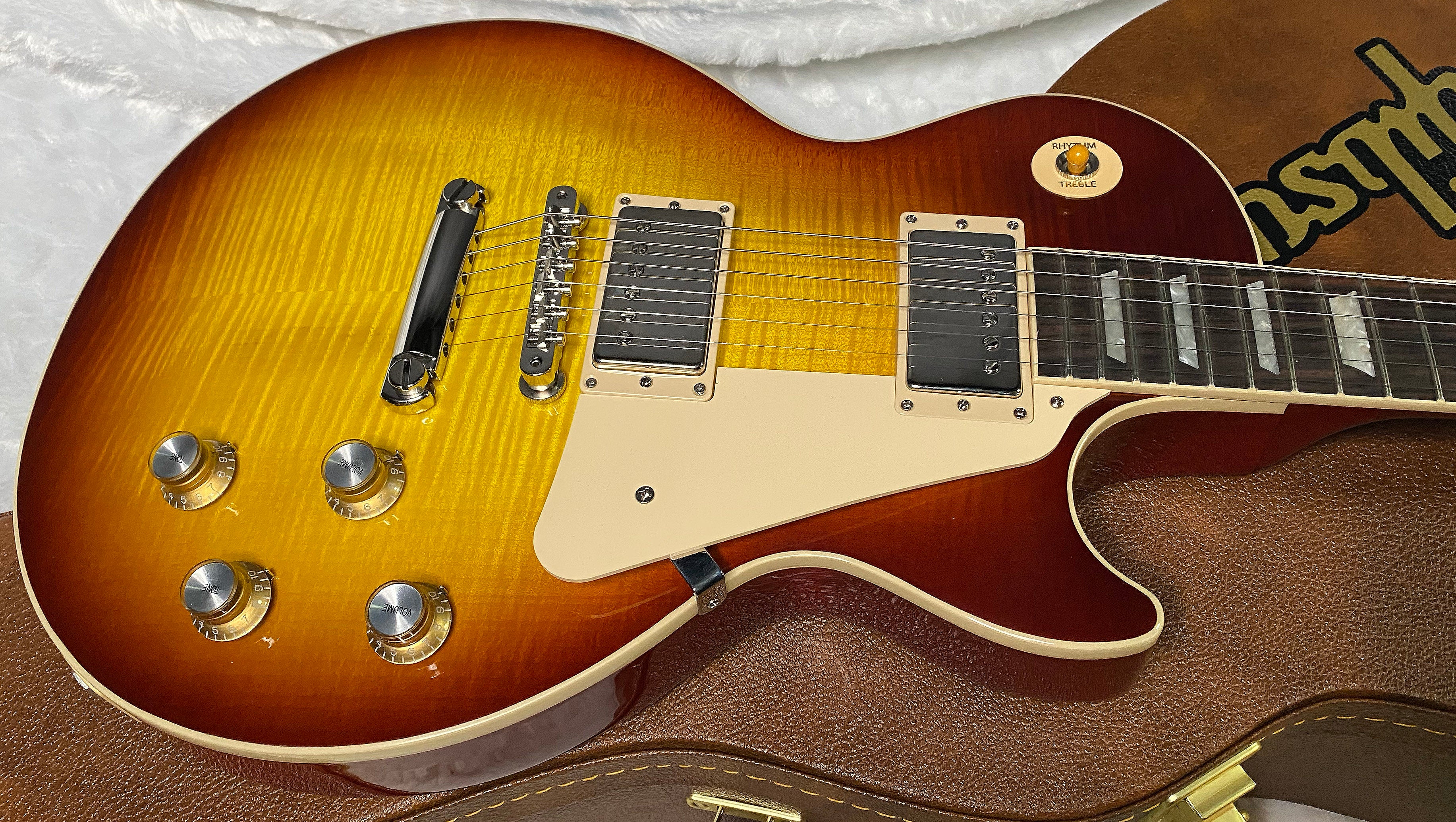 NEW! Gibson Les Paul 60's Standard Iced Tea - Authorized Dealer - Beautiful Flame Maple Top - ONLY 8.6 lbs!! - G07171