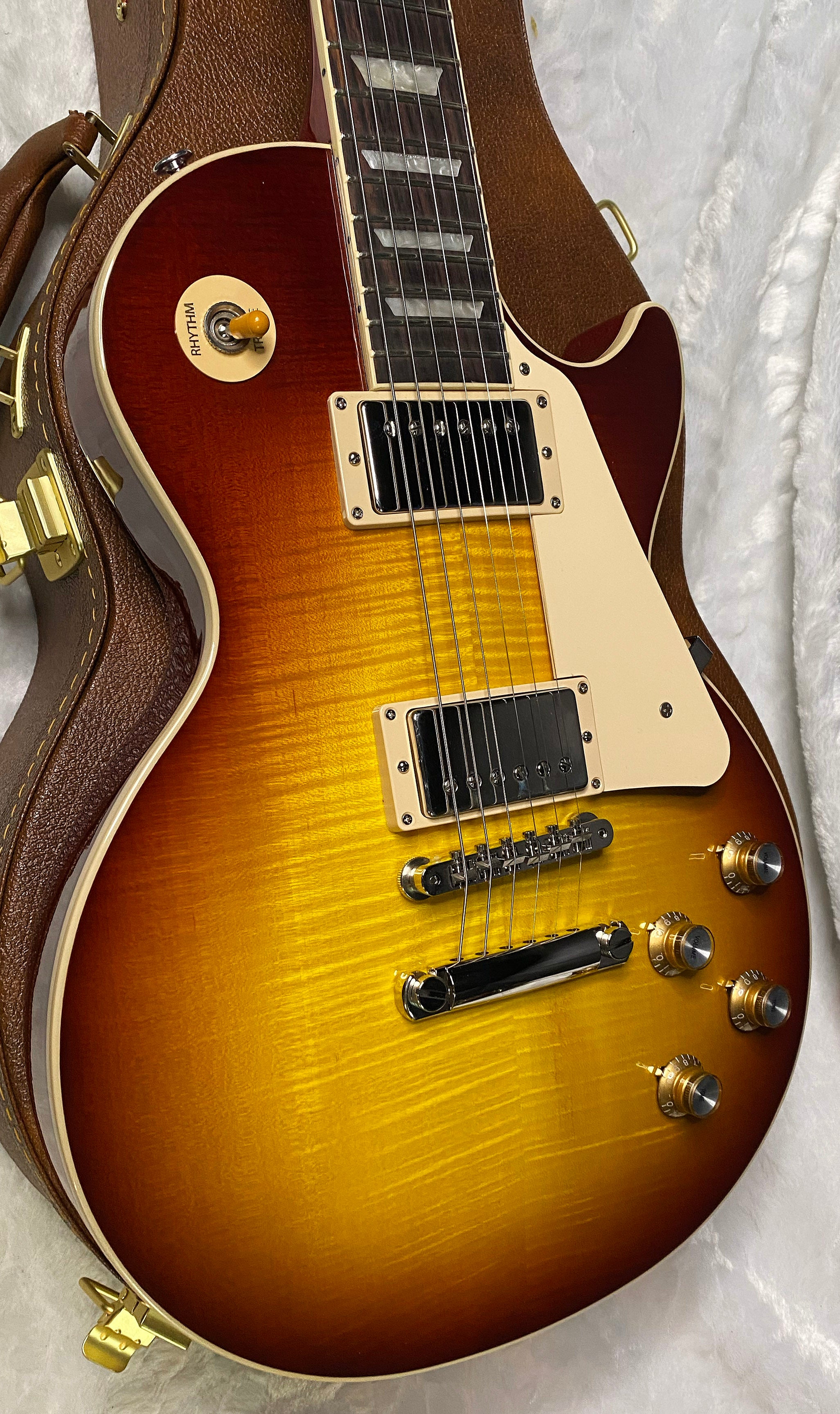 NEW! Gibson Les Paul 60's Standard Iced Tea - Authorized Dealer - Beautiful Flame Maple Top - ONLY 8.6 lbs!! - G07171