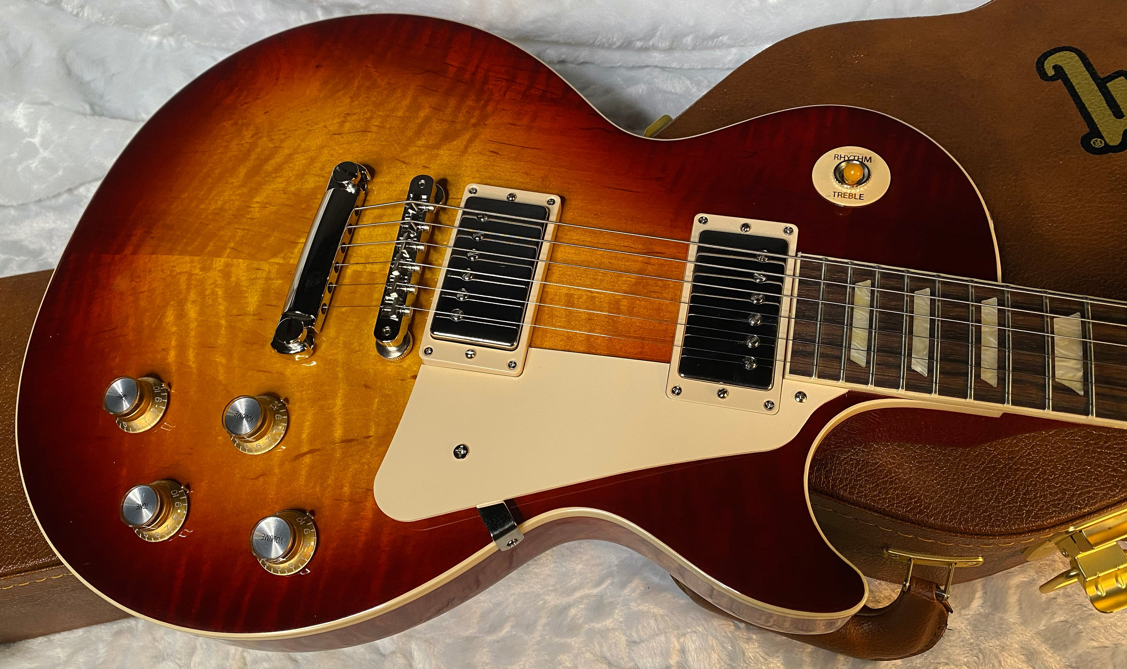 NEW! Gibson Les Paul Standard '60s Bourbon Burst - Authorized