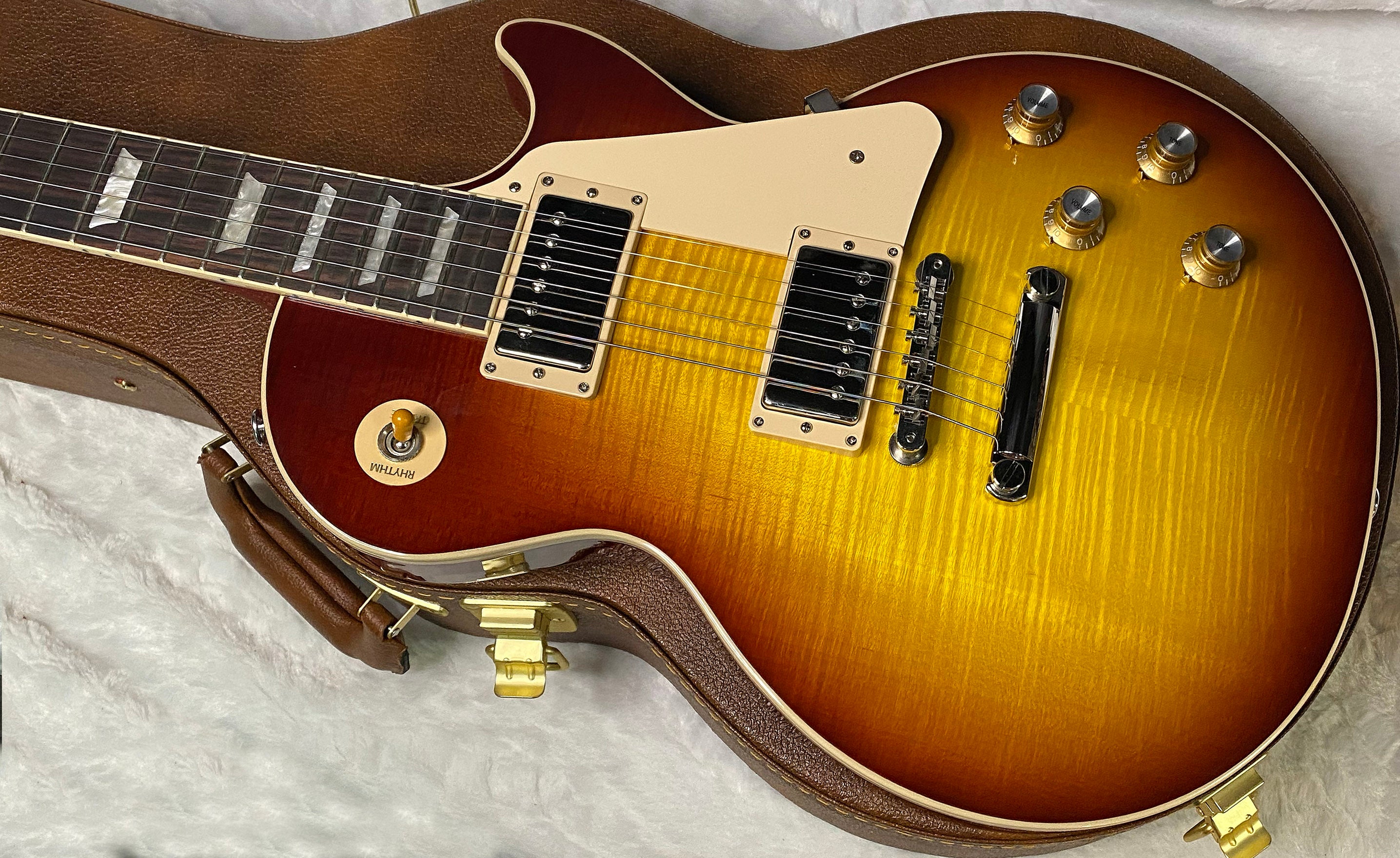 NEW! Gibson Les Paul 60's Standard Iced Tea - Authorized Dealer - Beautiful Flame Maple Top - ONLY 8.6 lbs!! - G07171