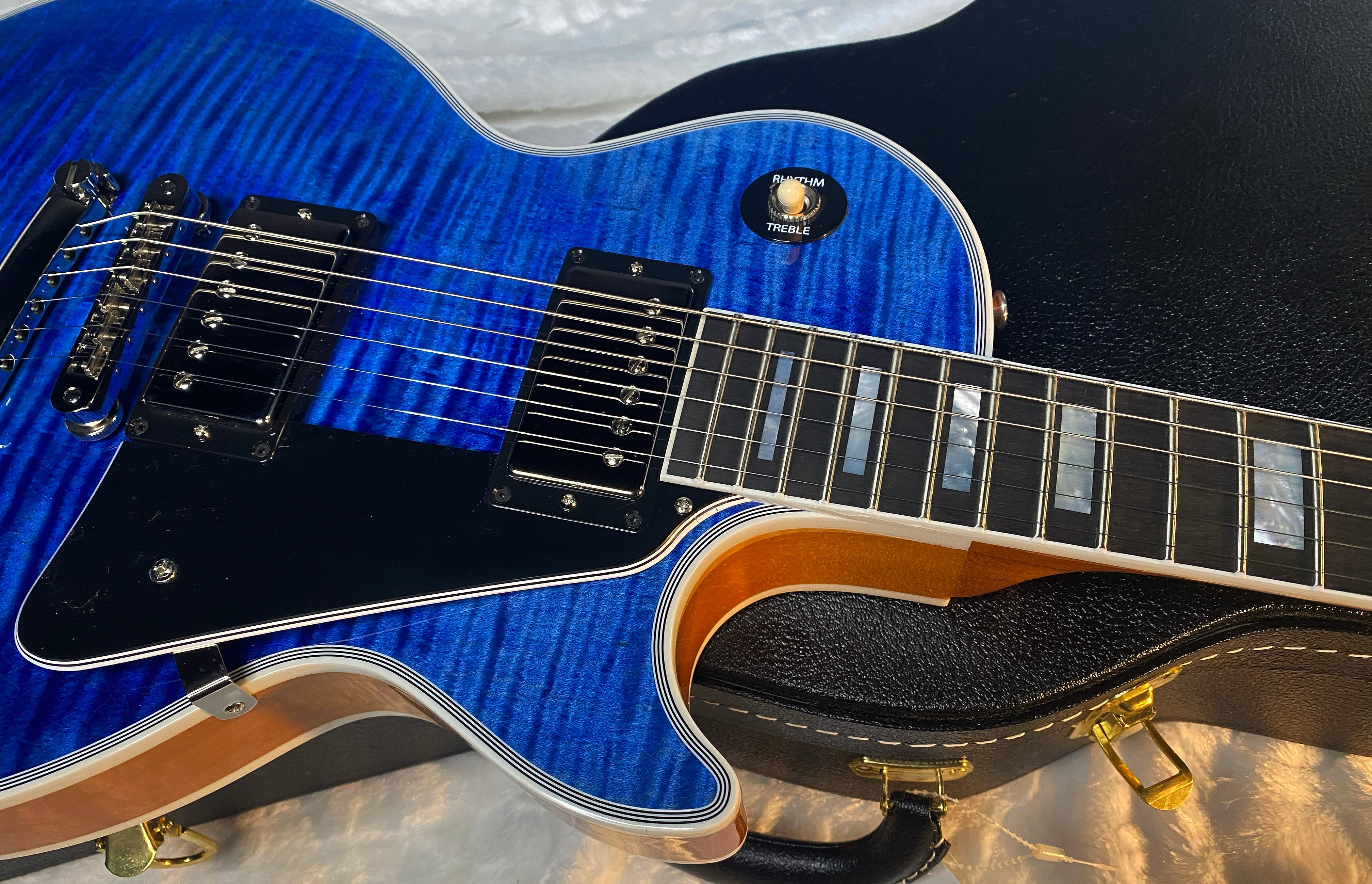 NEW! Gibson Dealer Select Custom Shop Les Paul Custom AAA Figured Flame Top - Transparent Blue / Natural Back - Authorized Dealer - WOW! 8.9 lbs - G06607