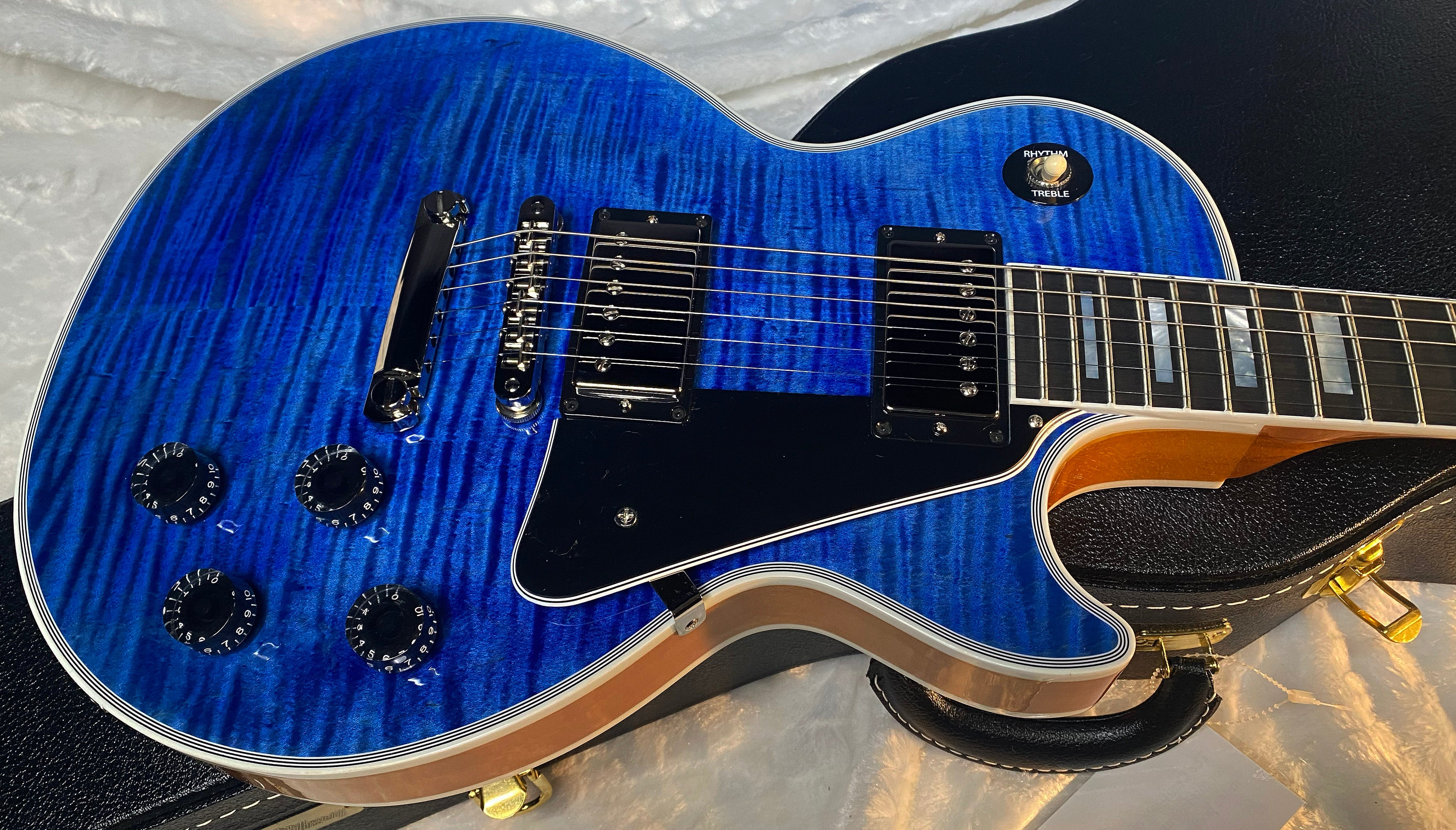 NEW! Gibson Dealer Select Custom Shop Les Paul Custom AAA Figured Flame Top - Transparent Blue / Natural Back - Authorized Dealer - WOW! 8.9 lbs - G06607