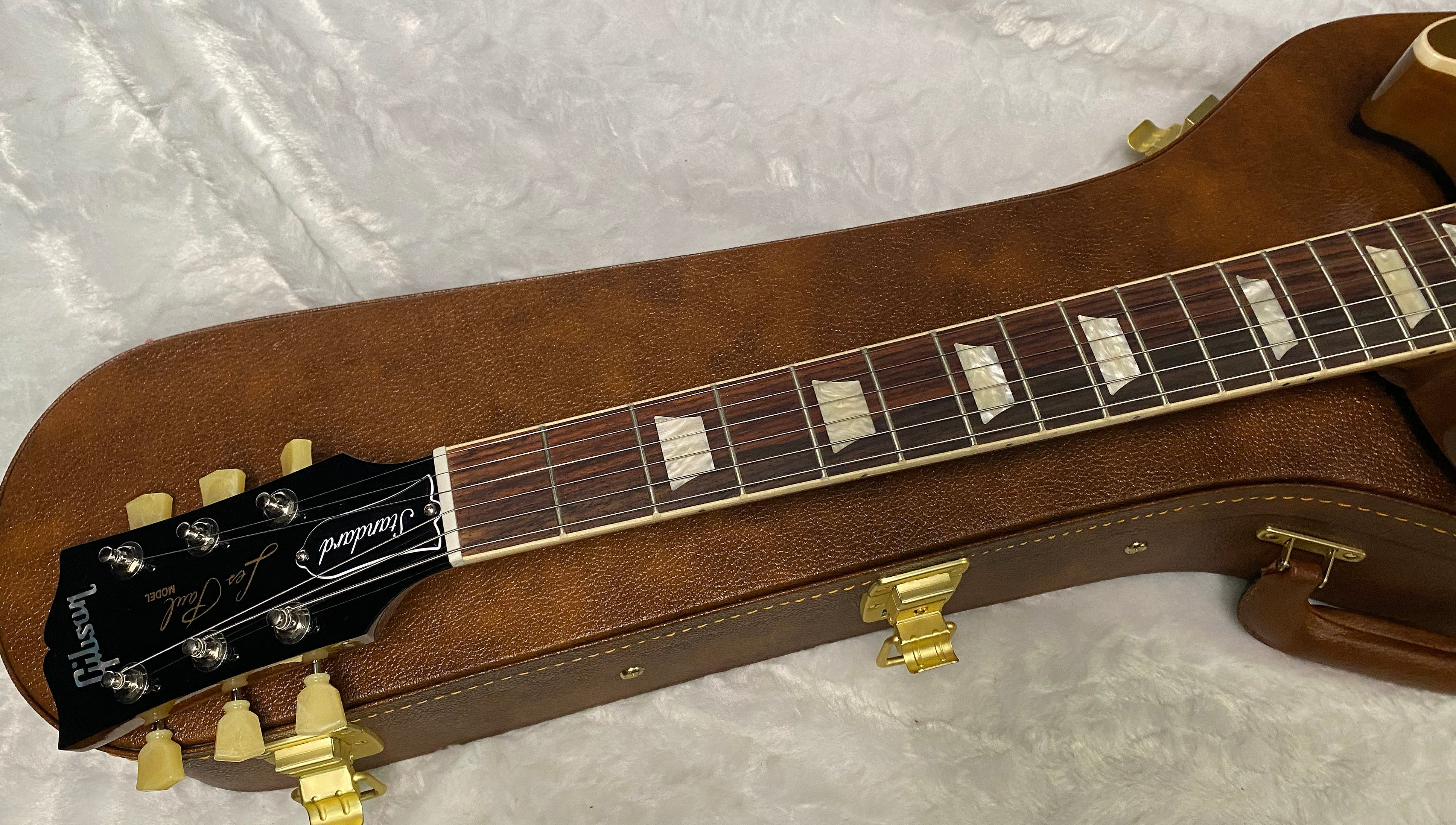 NEW ! Gibson Les Paul 50's Standard Gold Top - Authorized Dealer - Only 9.35 lbs - G07170
