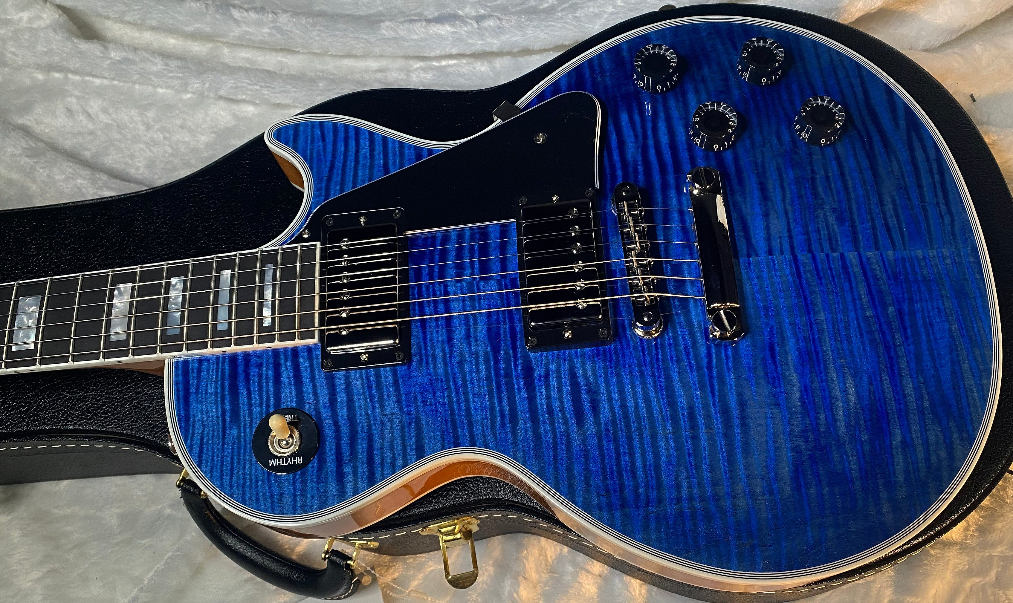 NEW! Gibson Dealer Select Custom Shop Les Paul Custom AAA Figured Flame Top - Transparent Blue / Natural Back - Authorized Dealer - WOW! 8.9 lbs - G06607
