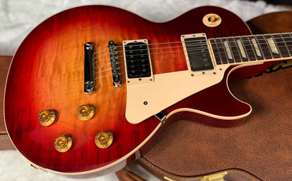 NEW ! Gibson Les Paul Standard '50s - AAA Flame - Factory Sunburst (custom shop finish) - Bizarre Guitar Limited Edition - 9.1 lbs - Authorized Dealer - G07943