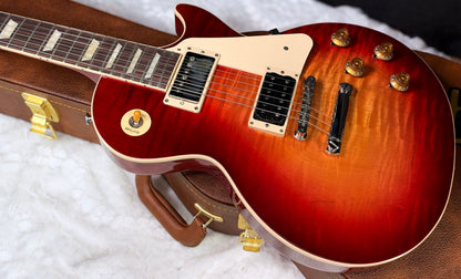NEW ! Gibson Les Paul Standard '50s - AAA Flame - Factory Sunburst (custom shop finish) - Bizarre Guitar Limited Edition - 9.1 lbs - Authorized Dealer - G07943