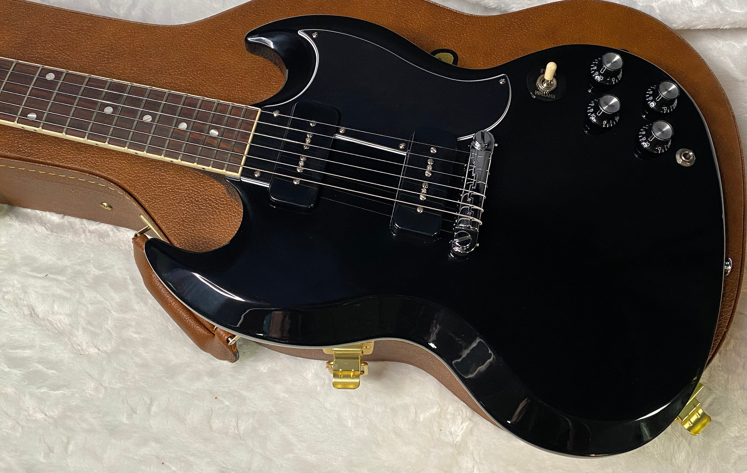 NEW! Gibson SG Special - Ebony Finish - Only 6.2 lbs - Authorized Dealer - P-90's - G07172