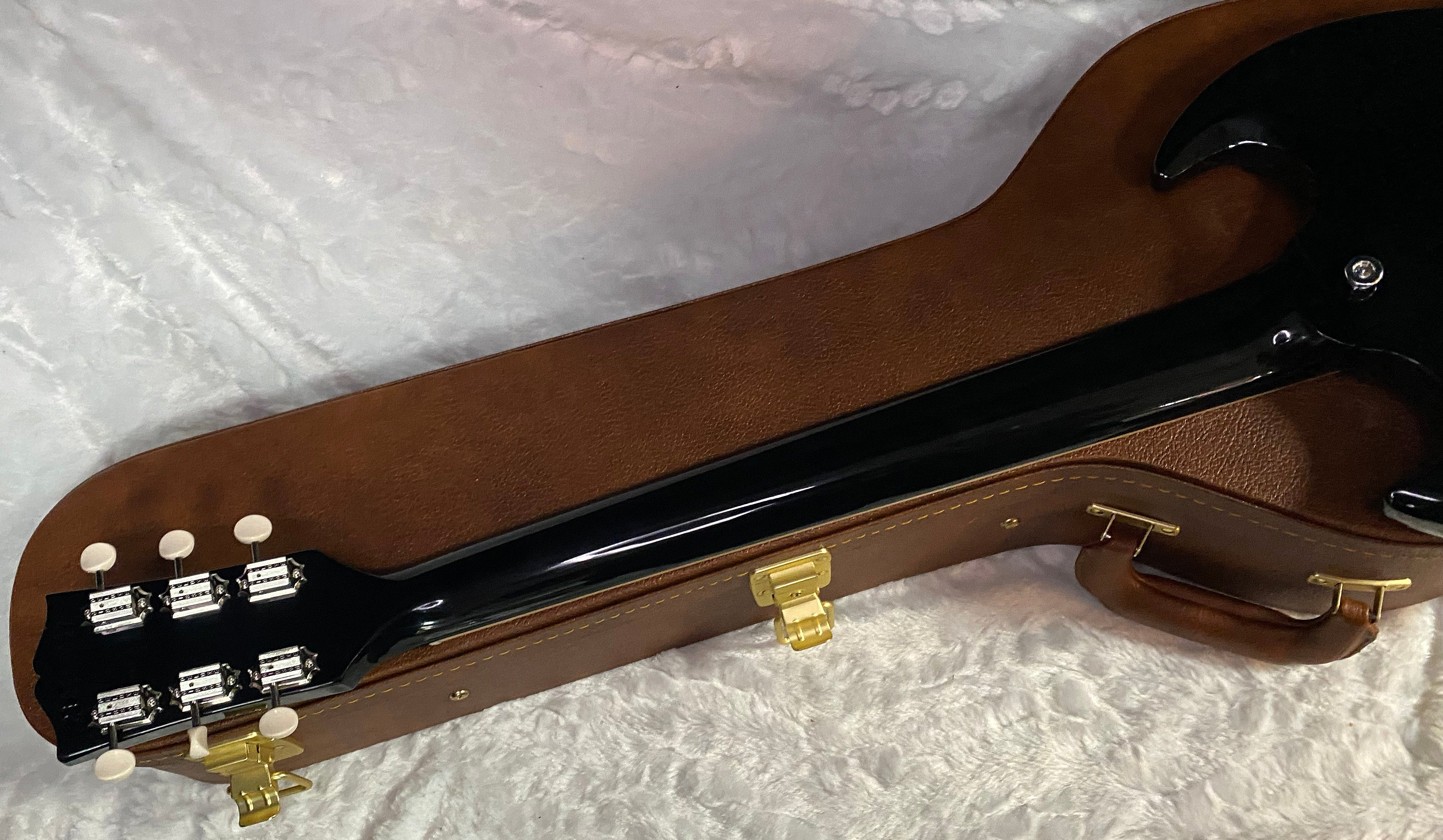 NEW! Gibson SG Special - Ebony Finish - Only 6.2 lbs - Authorized Dealer - P-90's - G07172