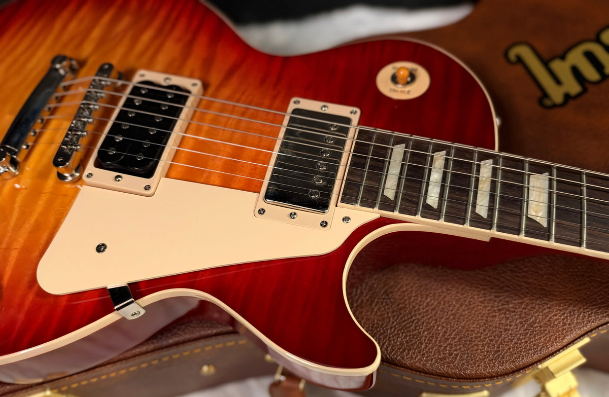NEW ! Gibson Les Paul Standard '50s - AAA Flame - Factory Sunburst (custom shop finish) - Bizarre Guitar Limited Edition - 9 lbs - Authorized Dealer - G07933