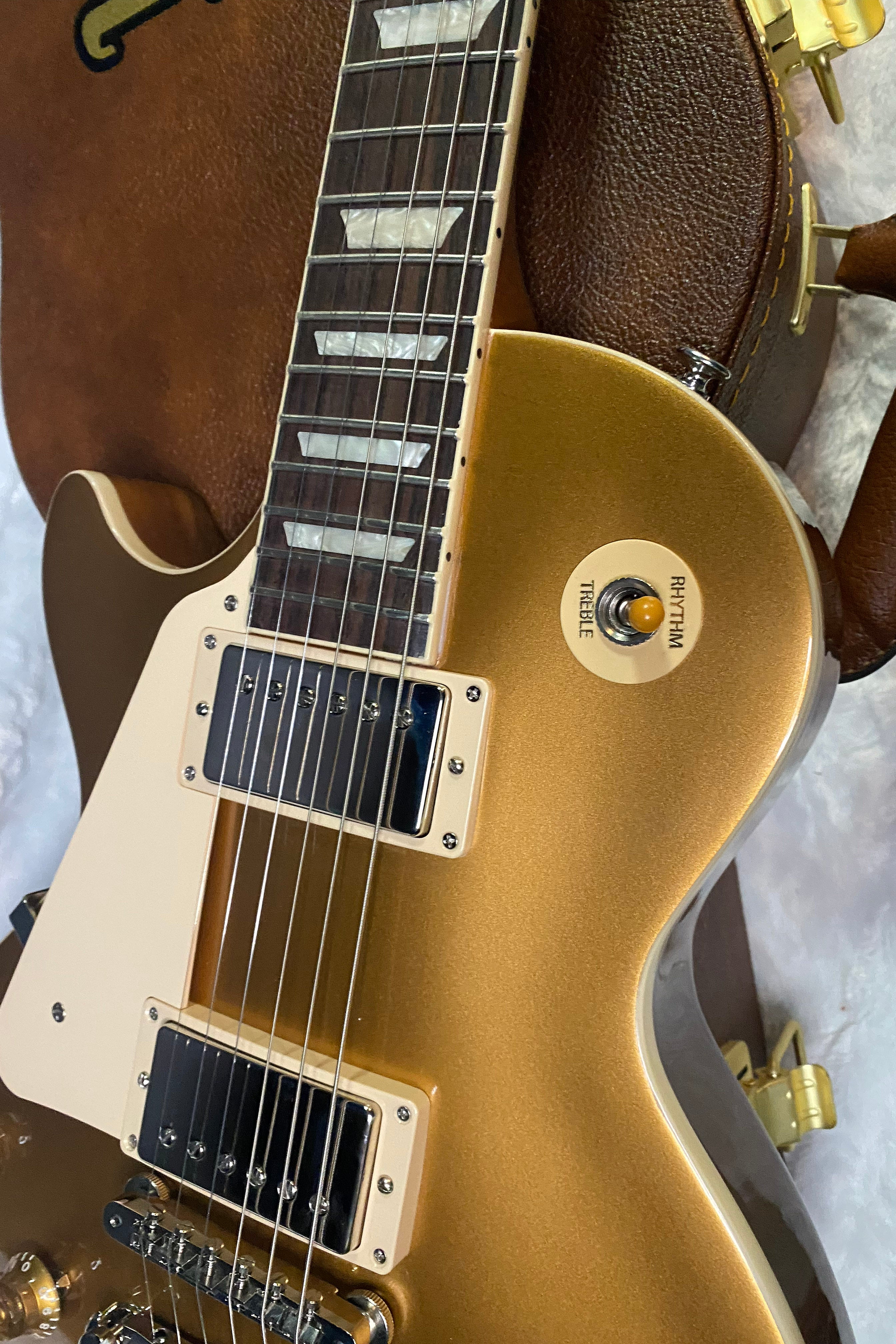 NEW ! Gibson Les Paul 50's Standard Gold Top - Left Handed - Authorized Dealer - Only 9.2 lbs - G07175