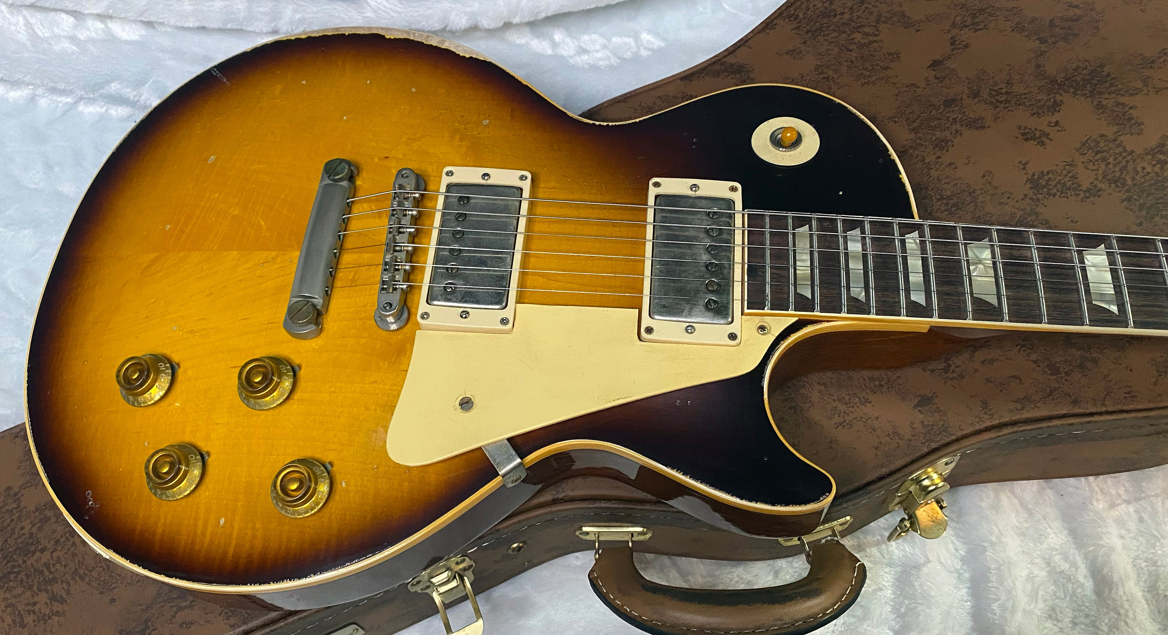 NEW! Gibson Custom 1959 Les Paul Standard Resissue Electric Guitar - Beauty of the Burst #58 - Heavy Aged - Murphy Lab - Authorized Dealer - 8.7 lbs - G07173