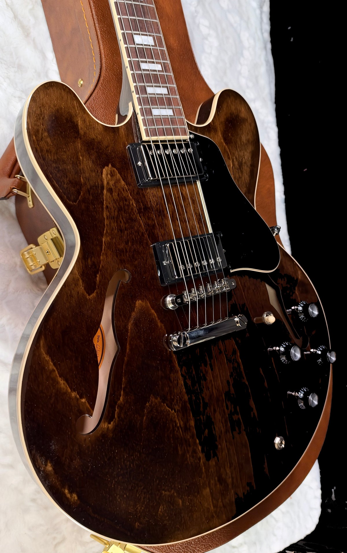 NEW ! Gibson ES-335 60s Semi-hollowbody Electric Guitar - Dark Walnut - Authorized Dealer - 7.8 lbs - G07996