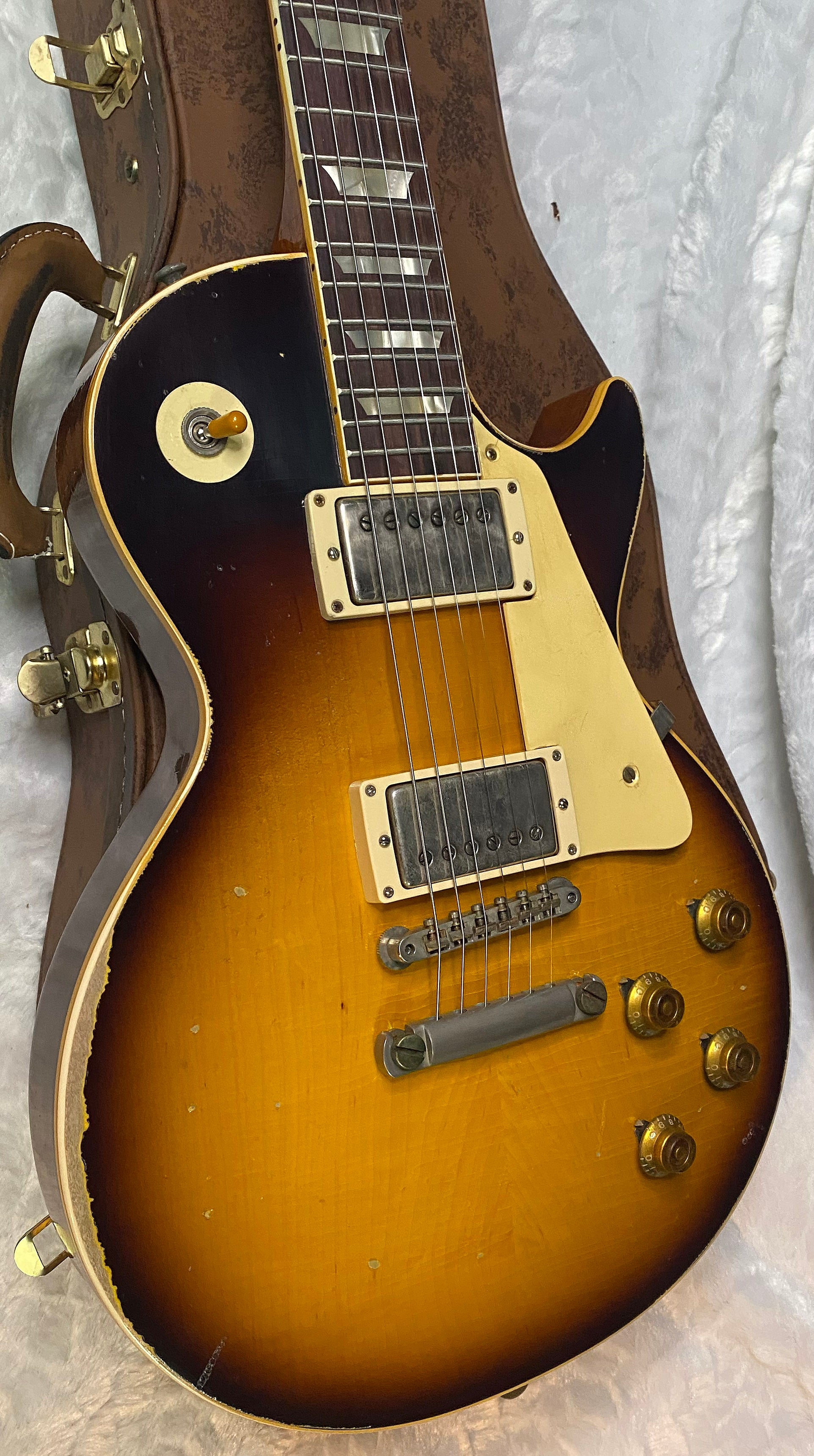 NEW! Gibson Custom 1959 Les Paul Standard Resissue Electric Guitar - Beauty of the Burst #58 - Heavy Aged - Murphy Lab - Authorized Dealer - 8.7 lbs - G07173