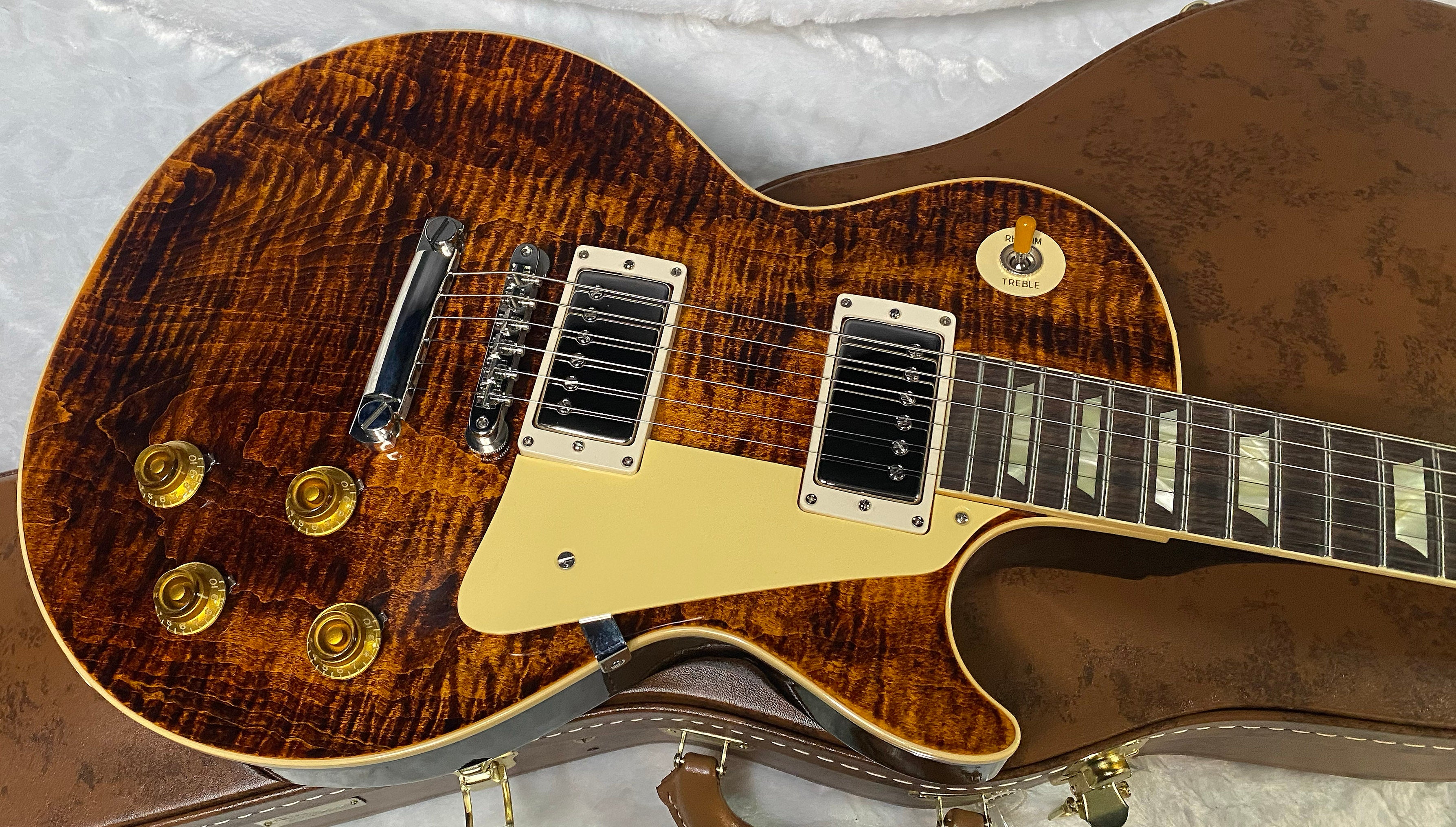 NEW ! Gibson Custom Shop 1959 Les Paul - Warm Amber Gloss Finish - Hand Picked AAAA Flamed Maple Top - One Off! Super RARE! Authorized Dealer - Only 8.5 lbs - G07182