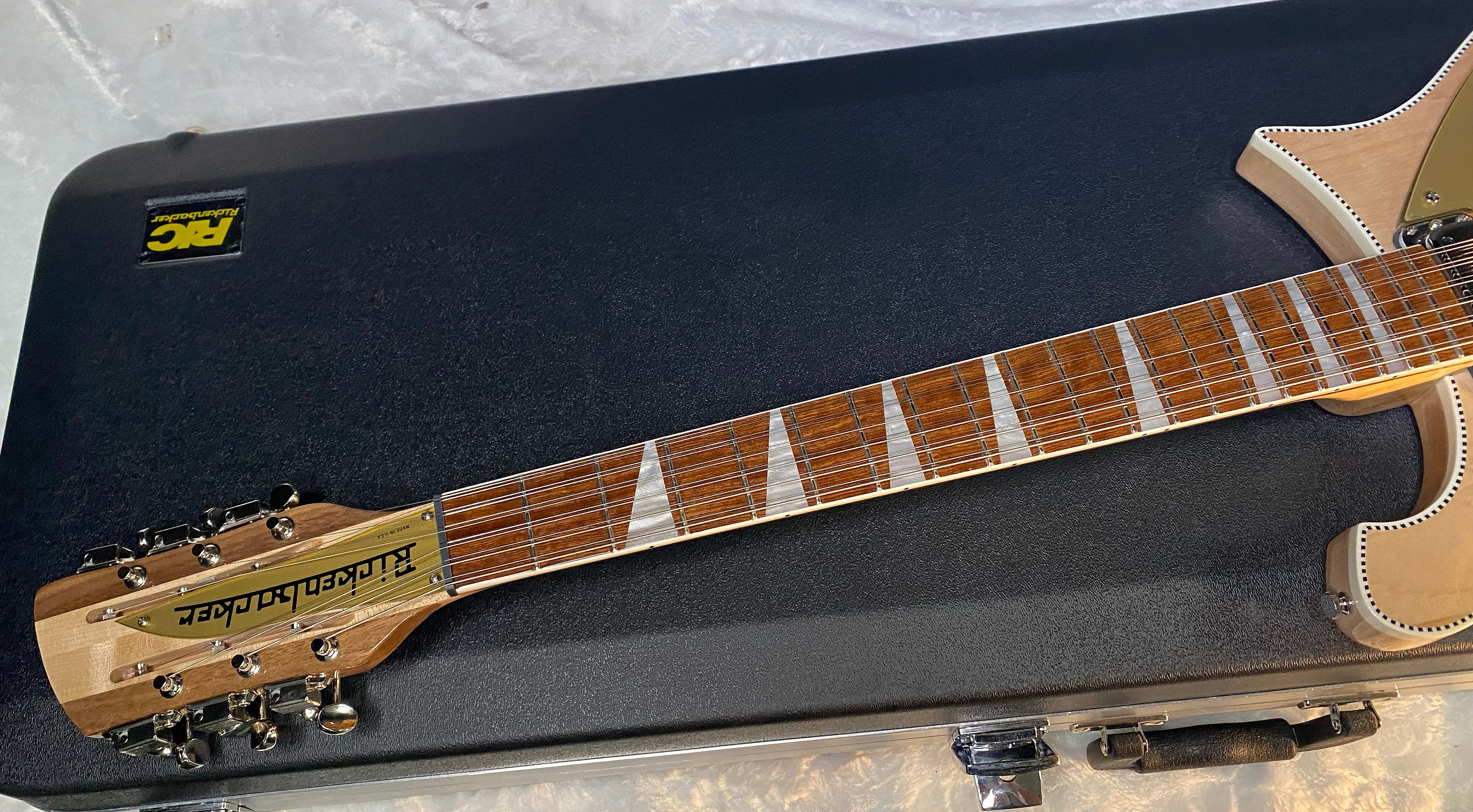 NEW! Rickenbacker 660/12 Maple Glo MG 7.7 lbs - Authorized Dealer - In Stock Ready to Ship- G06613