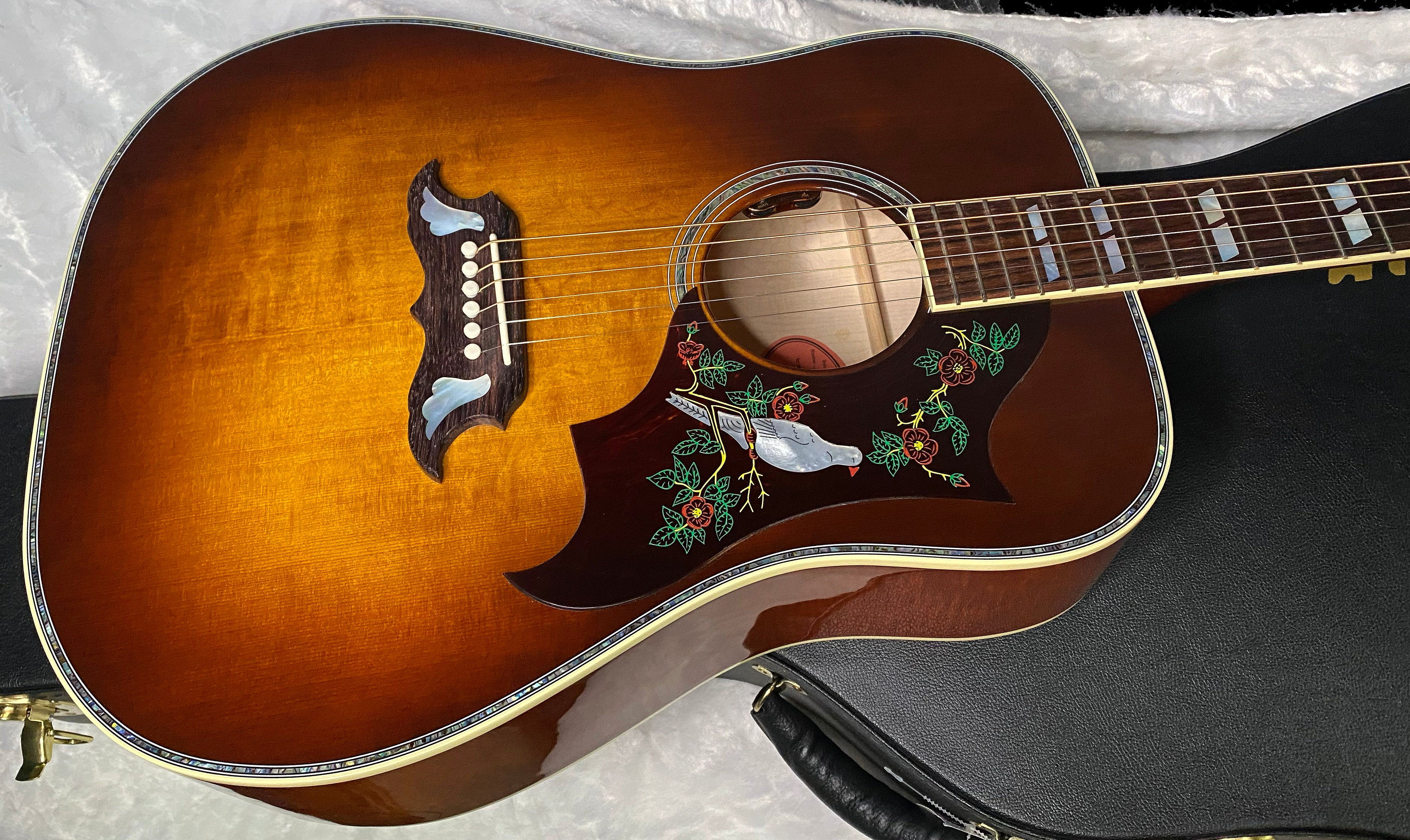 NEW! Gibson Custom Shop Dove Anniversary Limited Edition Acoustic-Electric - Cremona Burst - 5.3lbs - Authorized Dealer - G07201