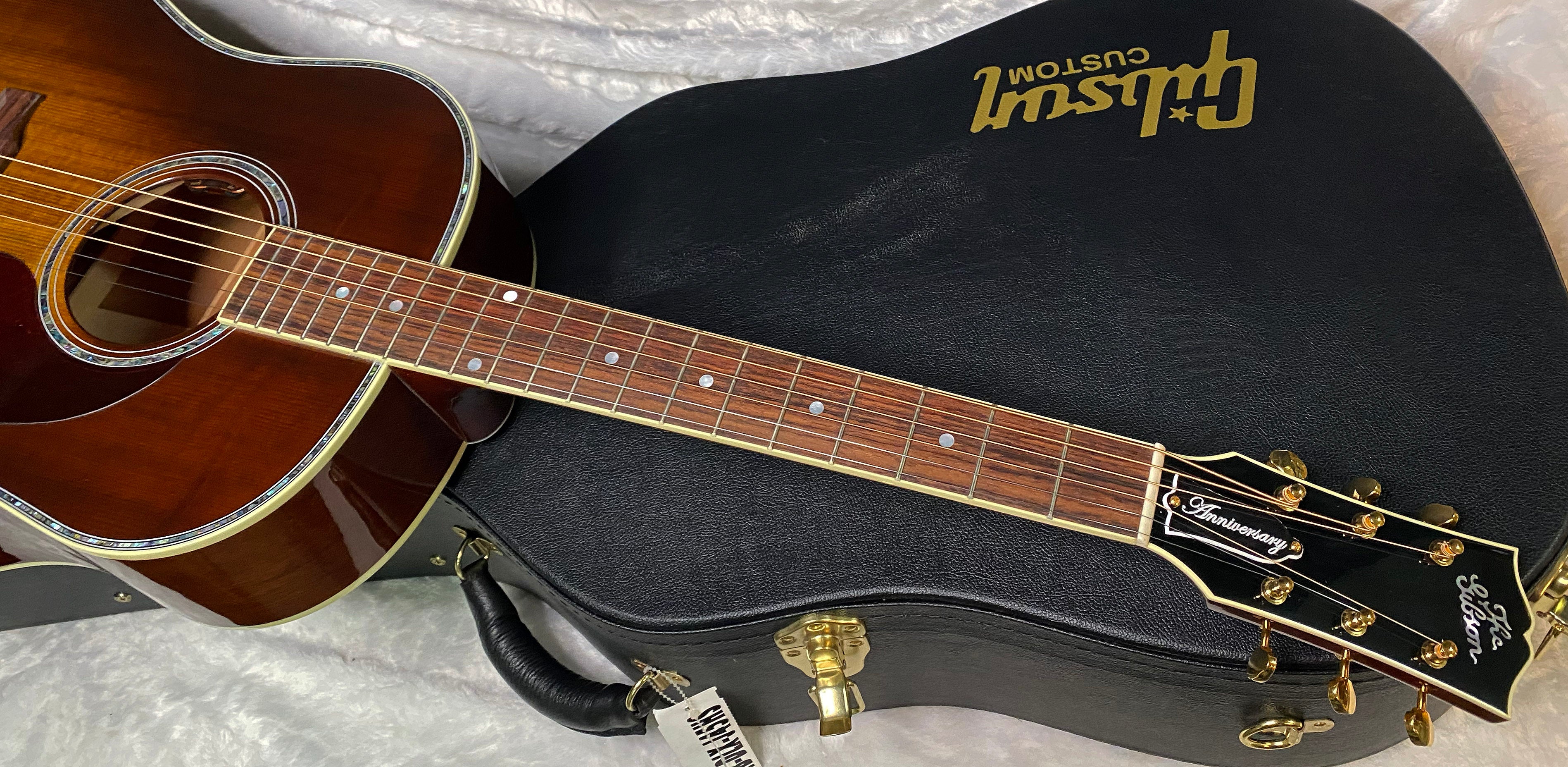 NEW! Gibson Acoustic J-45 Anniversary Limited Edition Acoustic-Electric Guitar - Custom Shop - Cremona Burst - 4.35lbs - Authorized Dealer - G07199