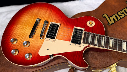 NEW ! Gibson Les Paul Standard '60s - AAA Flame - Factory Sunburst (custom shop finish) - Bizarre Guitar Limited Edition - 8.8 lbs - Authorized Dealer - G07945