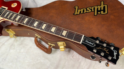 NEW ! Gibson Les Paul Standard '60s - AAA Flame - Factory Sunburst (custom shop finish) - Bizarre Guitar Limited Edition - 8.8 lbs - Authorized Dealer - G07945