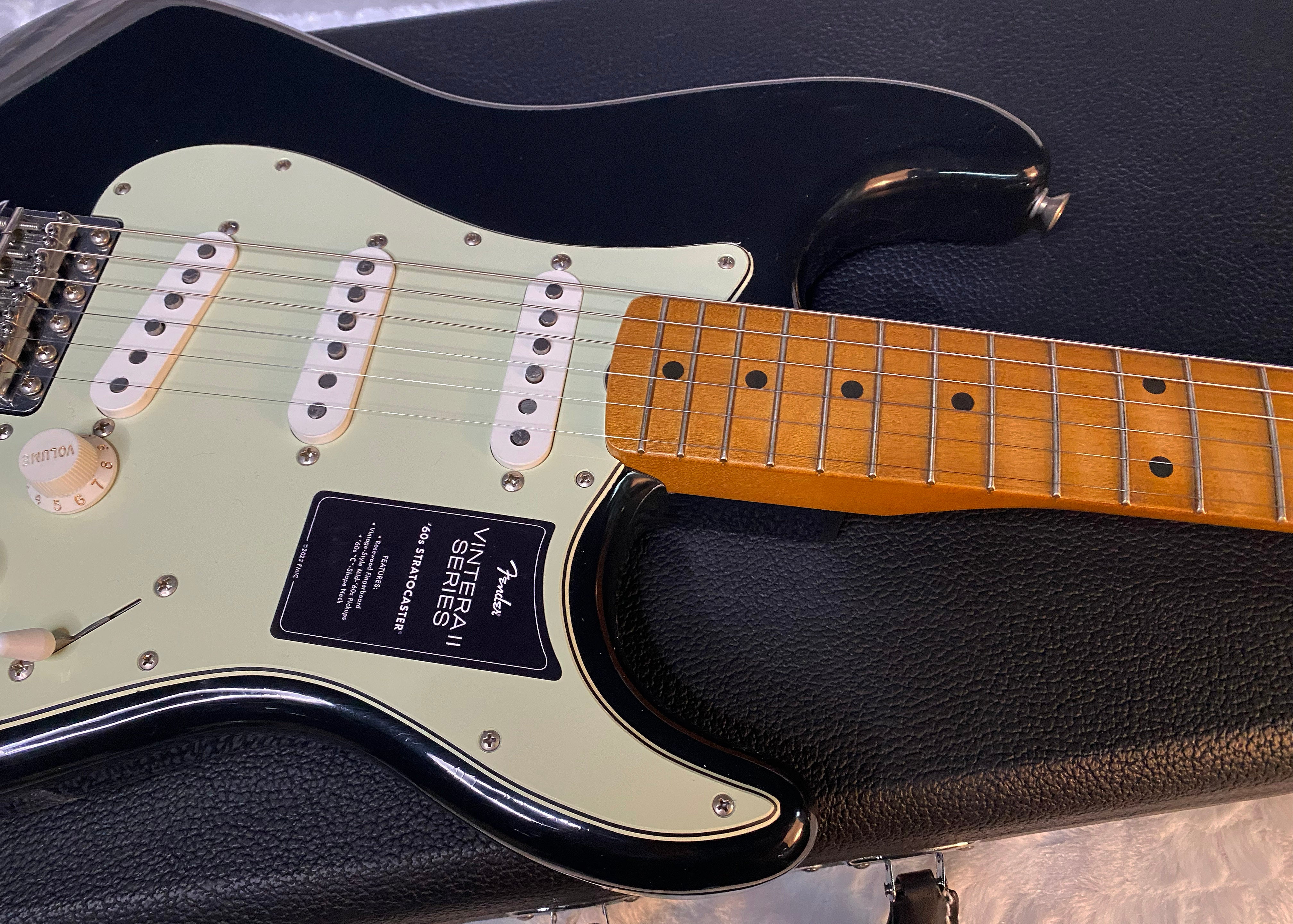 NEW! Fender Limited Edition Vintera II Road Worn '60s Stratocaster - Black - 7.4lbs - Authorized Dealer - G05770